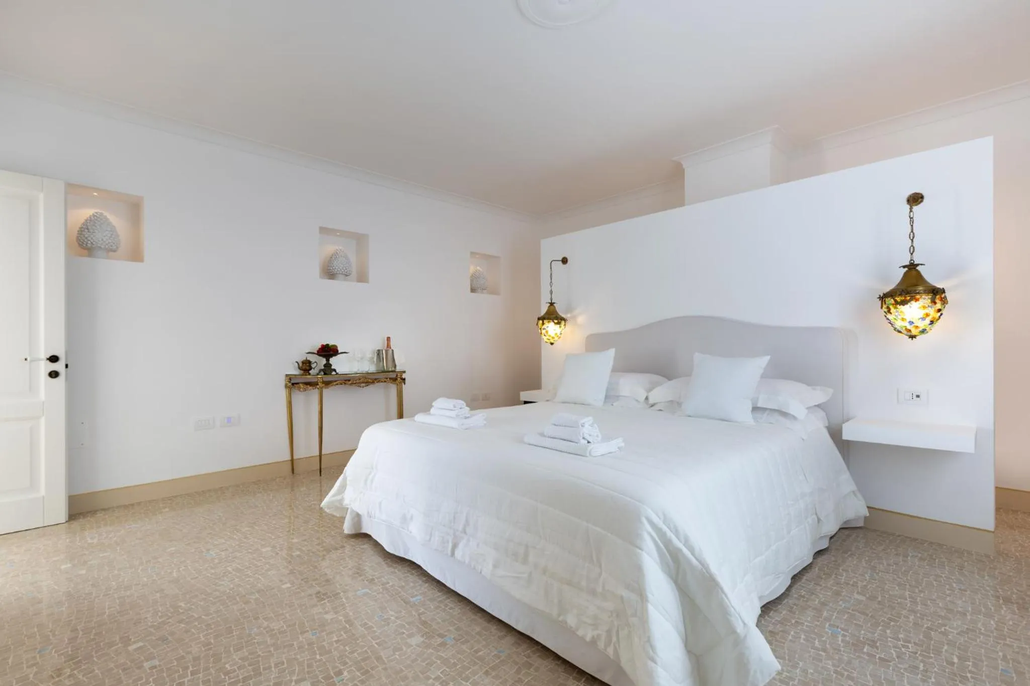 Bed in Relais Carlo Alberto