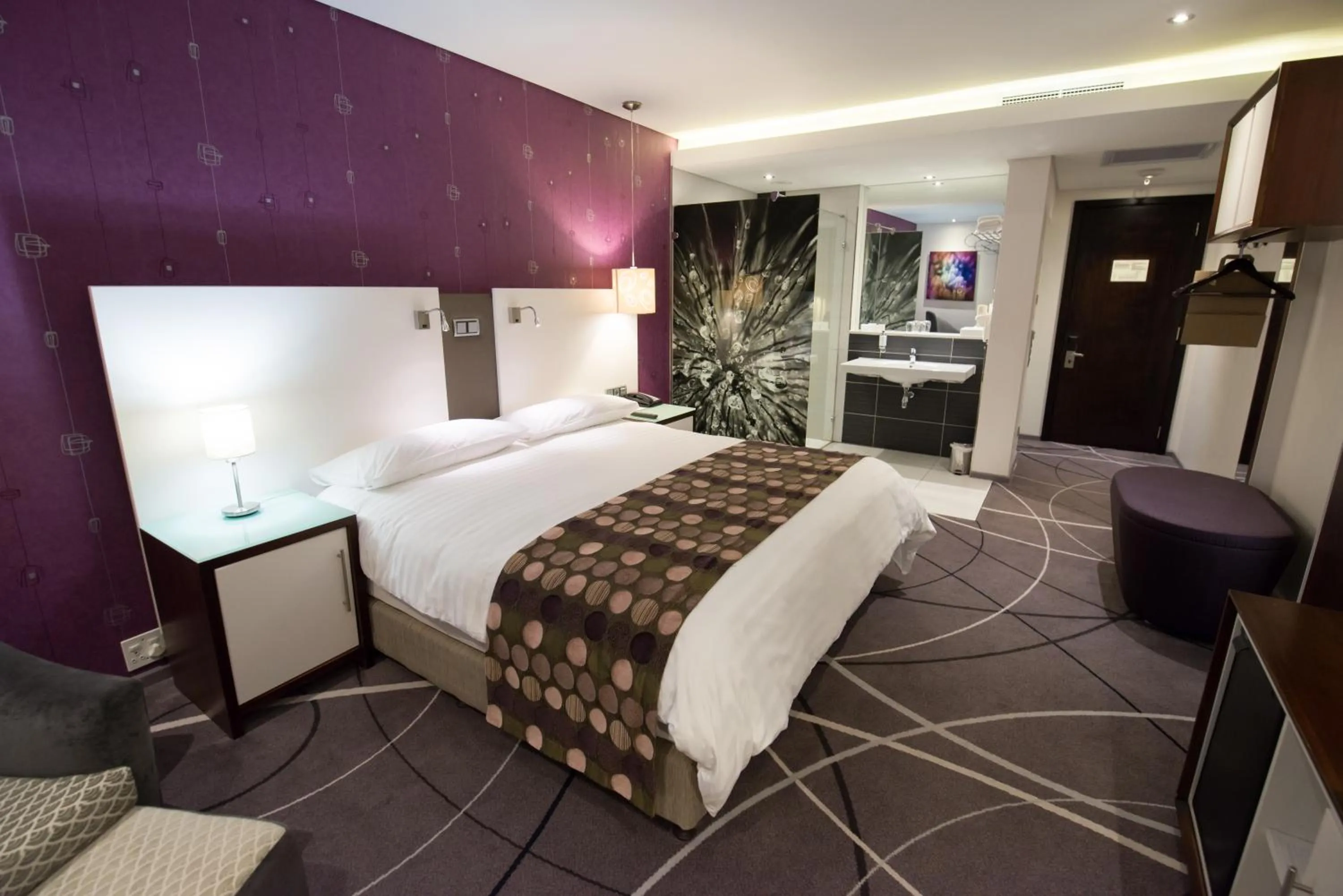 Shower, Bed in Hotel Verde Cape Town Airport