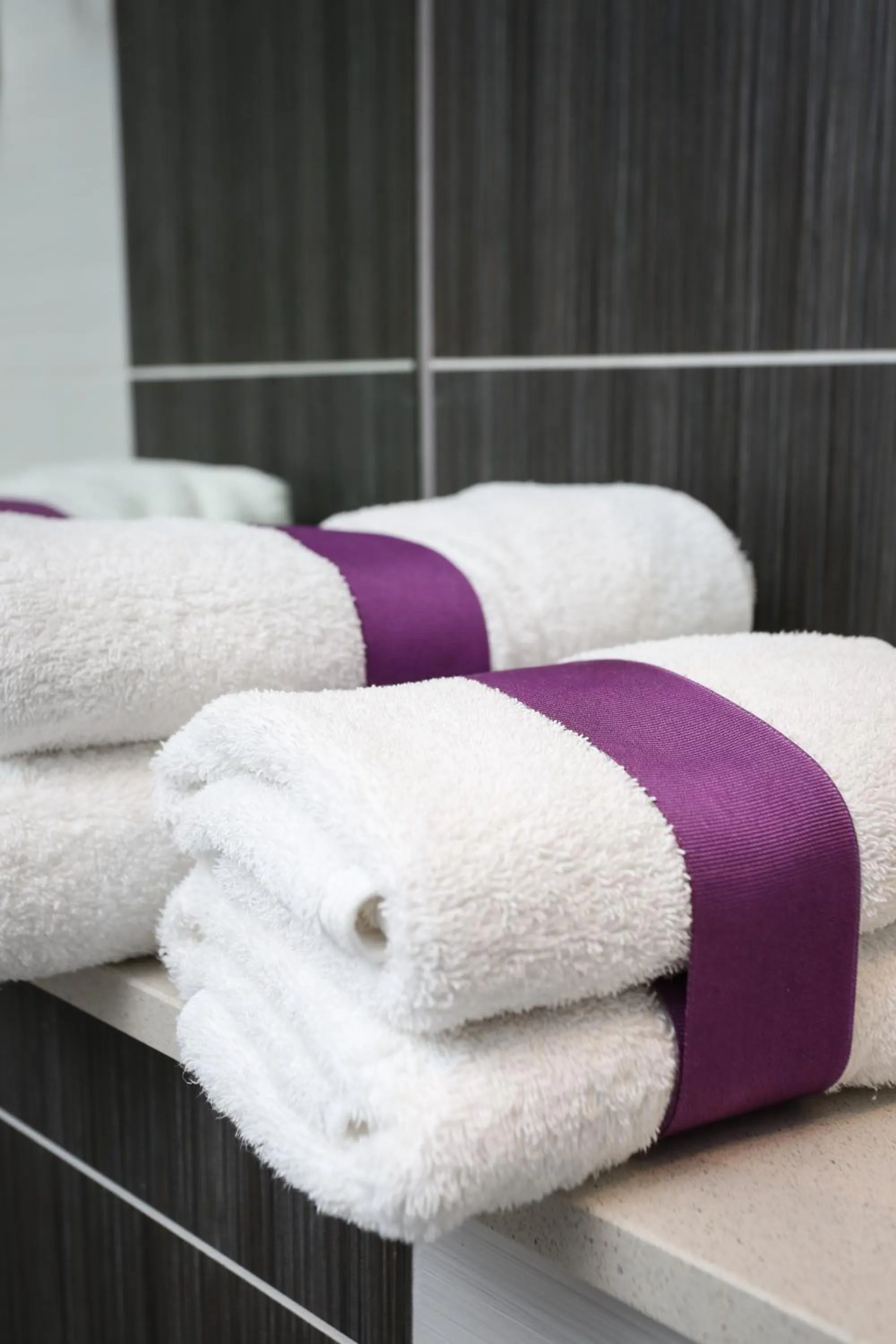 Bathroom, Bed in Hotel Verde Cape Town Airport