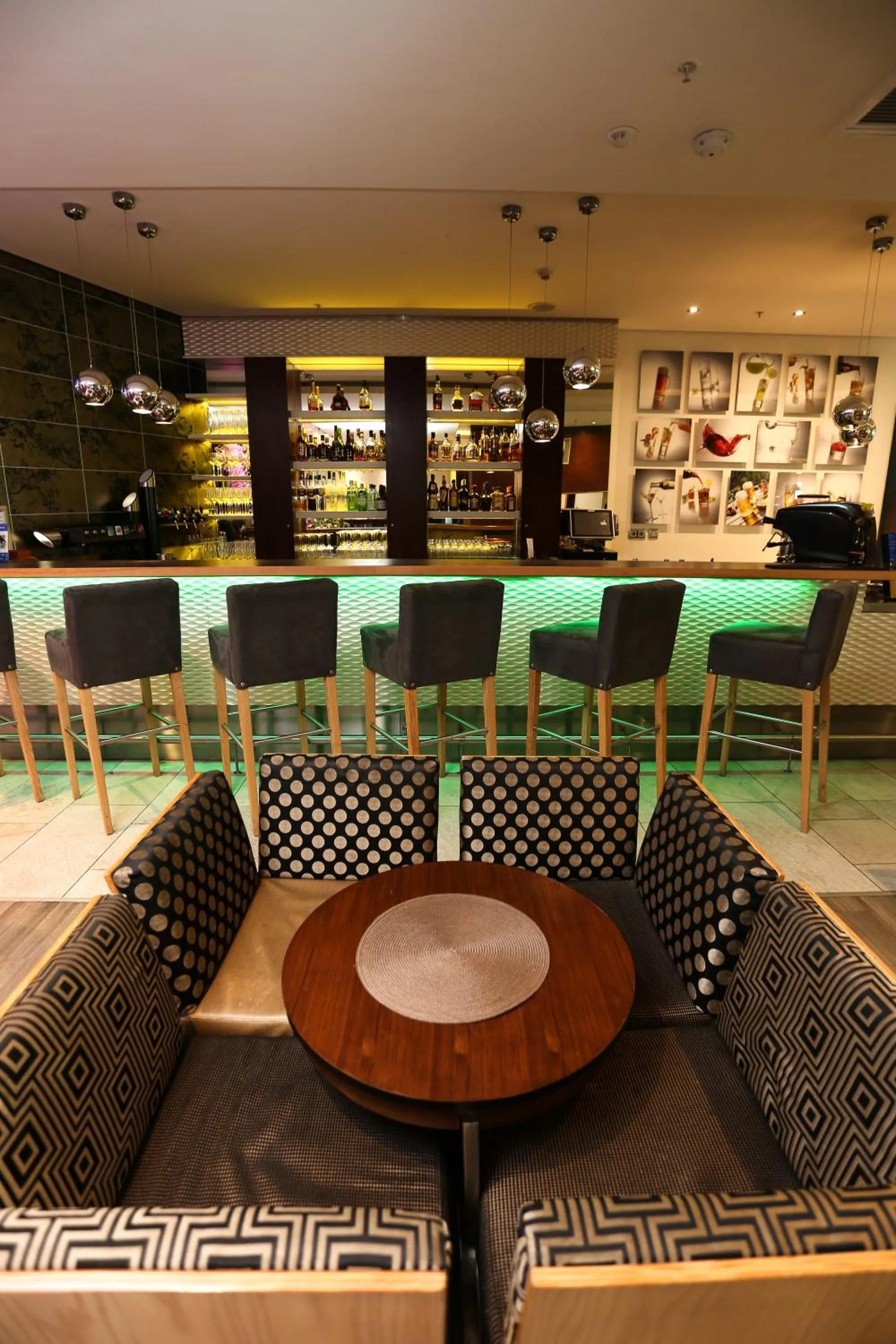 Lounge or bar in Hotel Verde Cape Town Airport