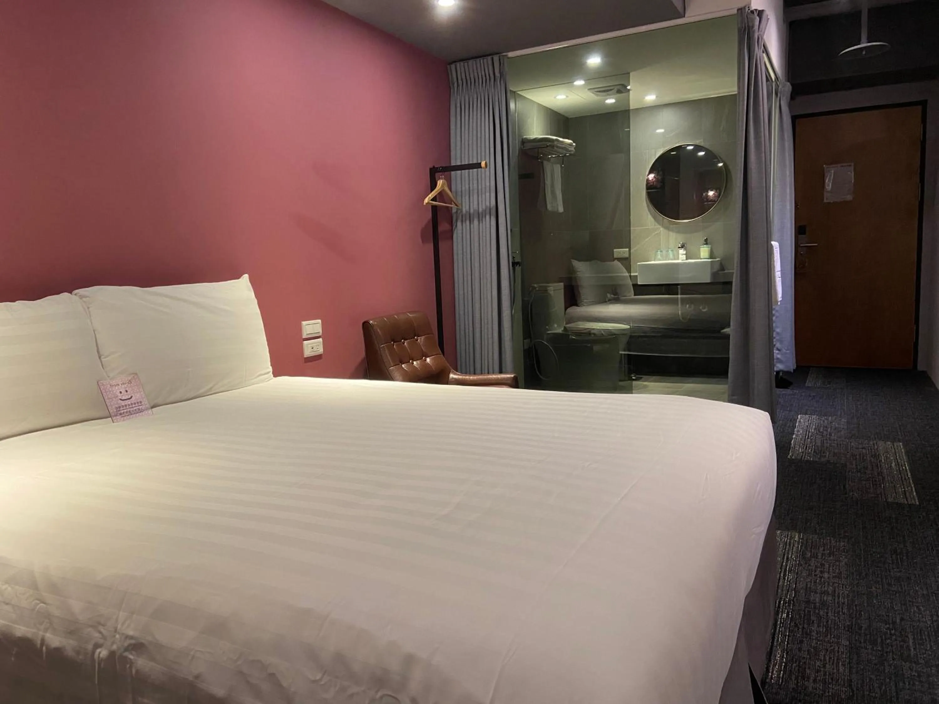 Photo of the whole room, Bed in Cho Hotel 3