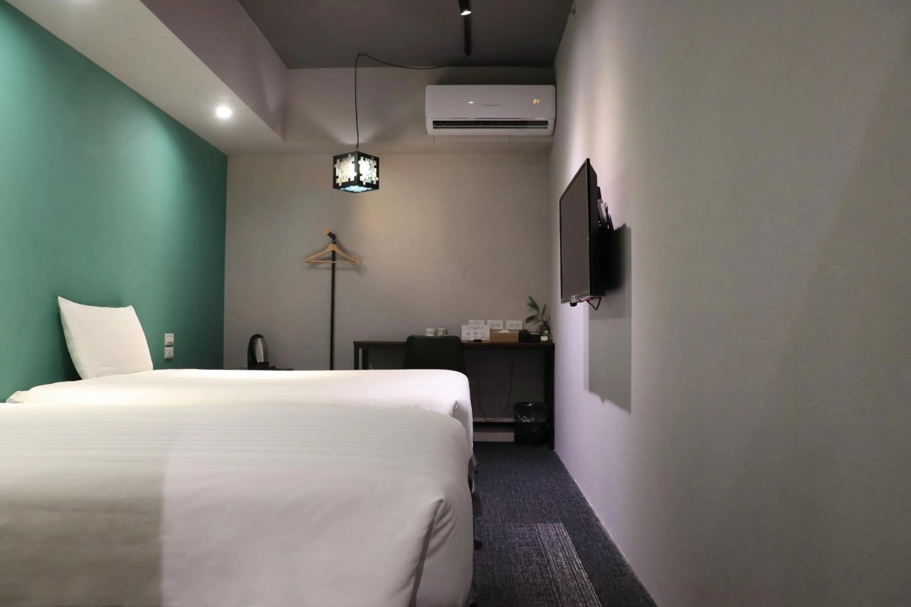 Photo of the whole room, Bed in Cho Hotel 3