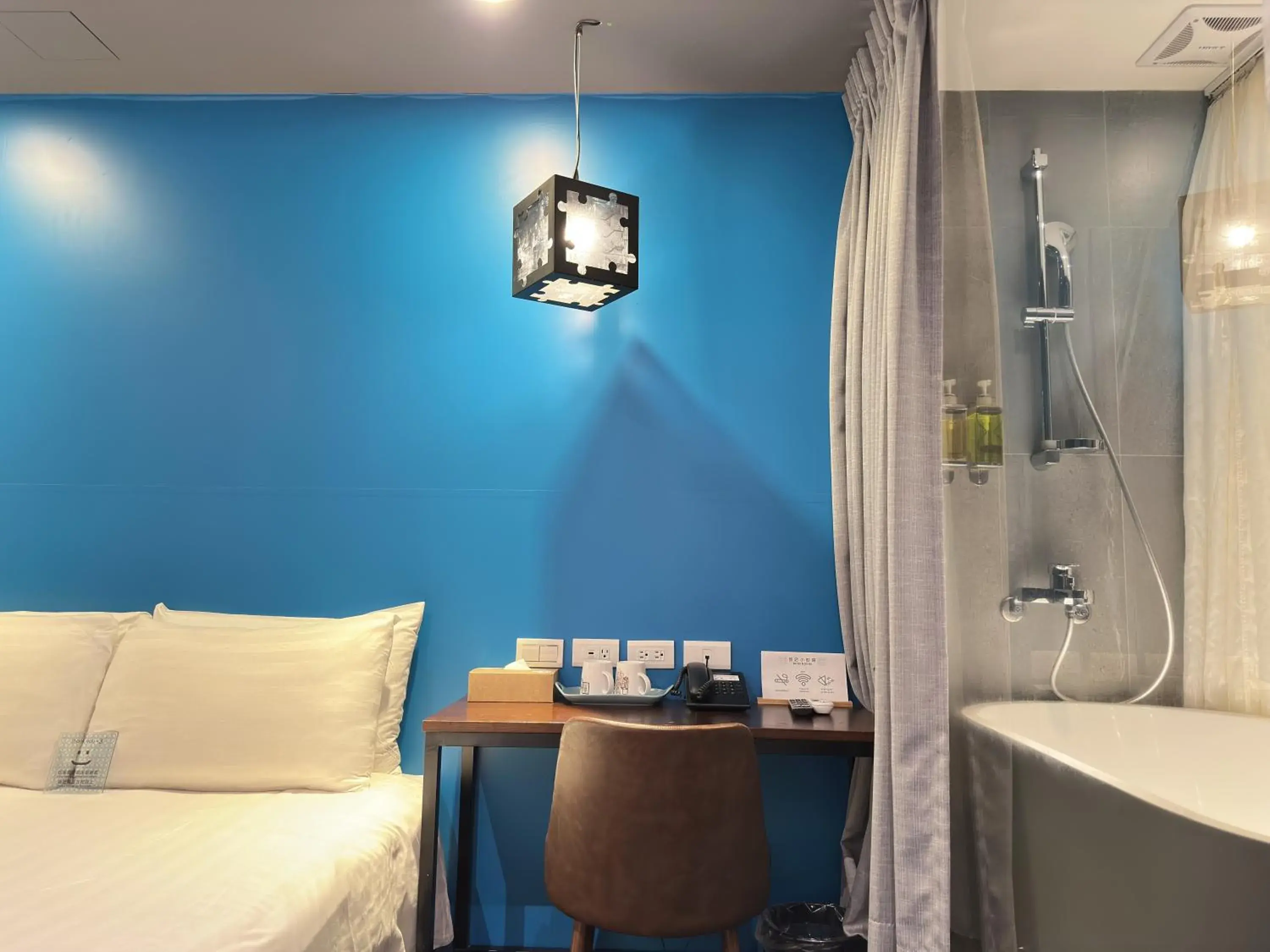 Deluxe Double Room with Bathtub in Cho Hotel 3 Deluxe Double Room with Bathtub in Cho Hotel 3