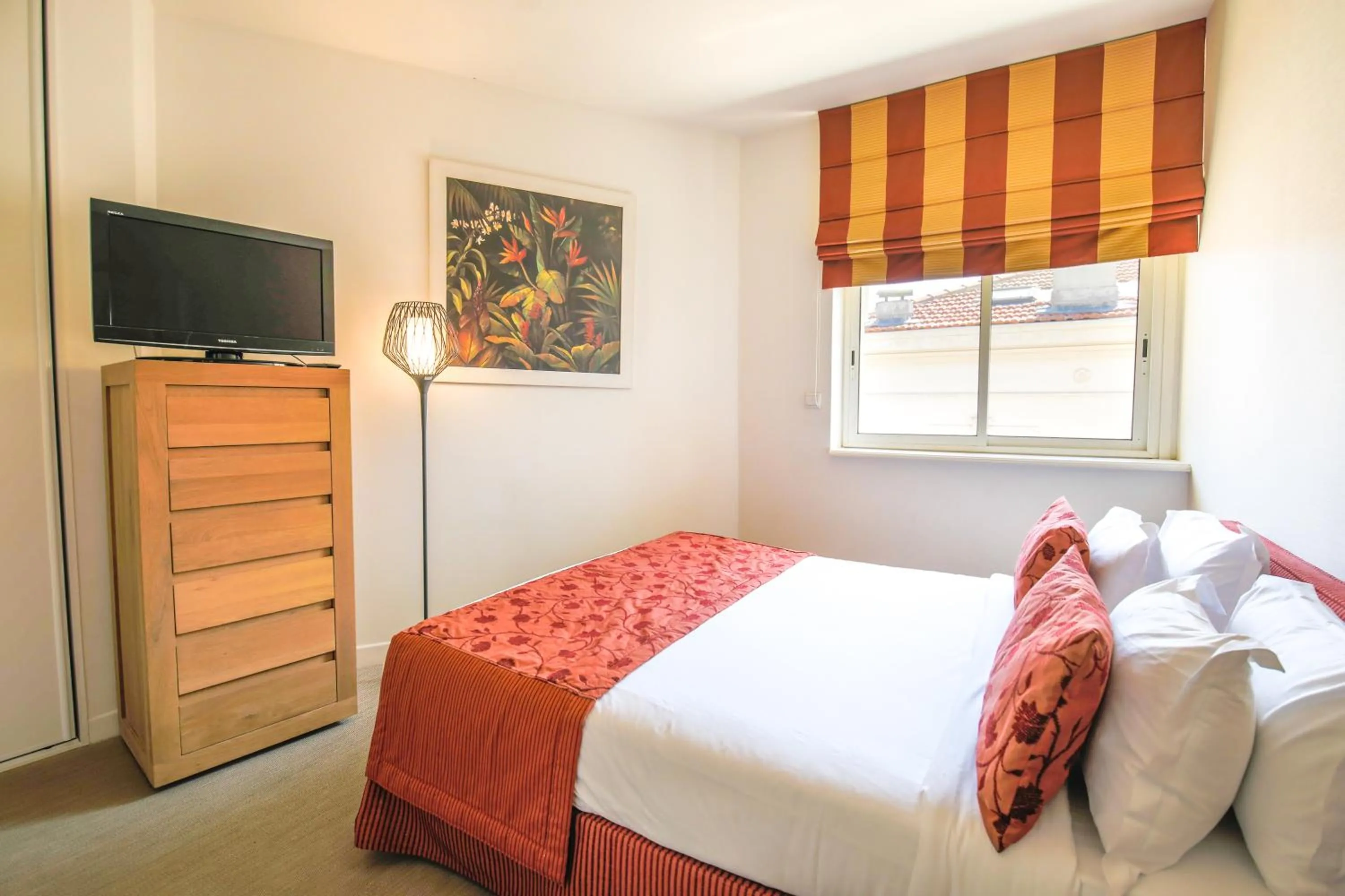 Bed in Cannes Croisette Prestige Apart'hotel