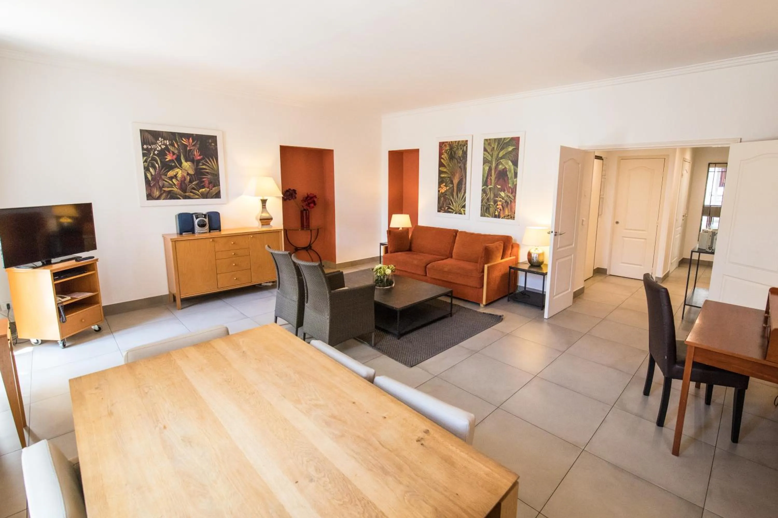 Living room in Cannes Croisette Prestige Apart'hotel