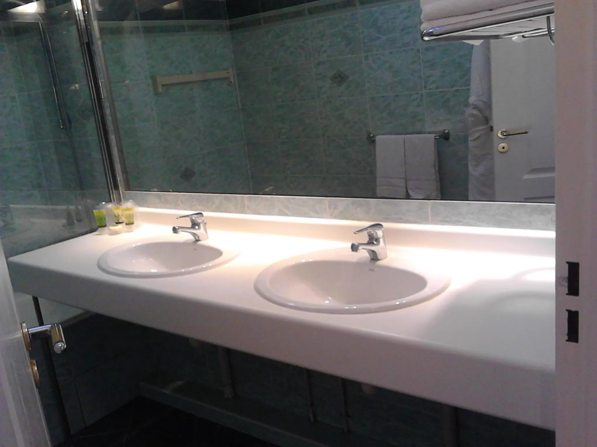 Bathroom in Cannes Croisette Prestige Apart'hotel