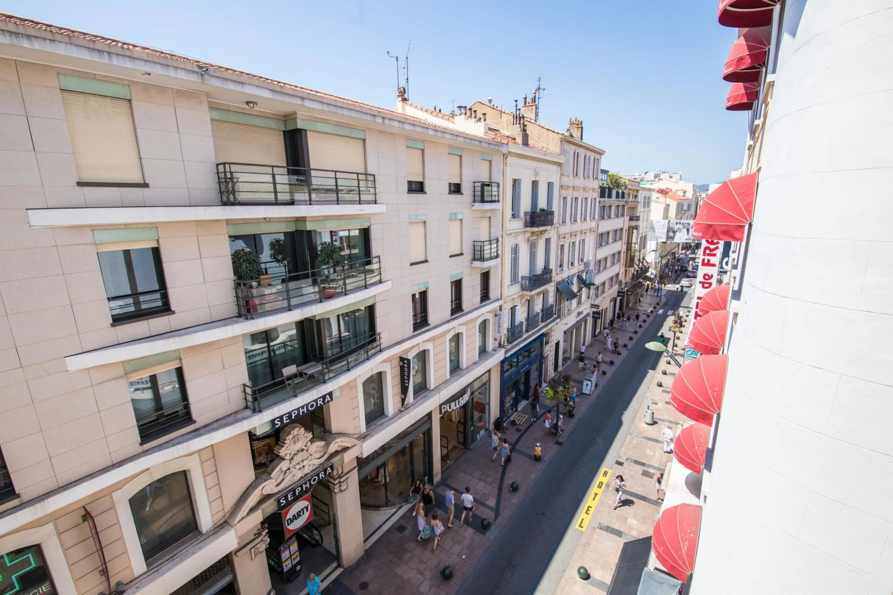 Neighbourhood in Cannes Croisette Prestige Apart'hotel