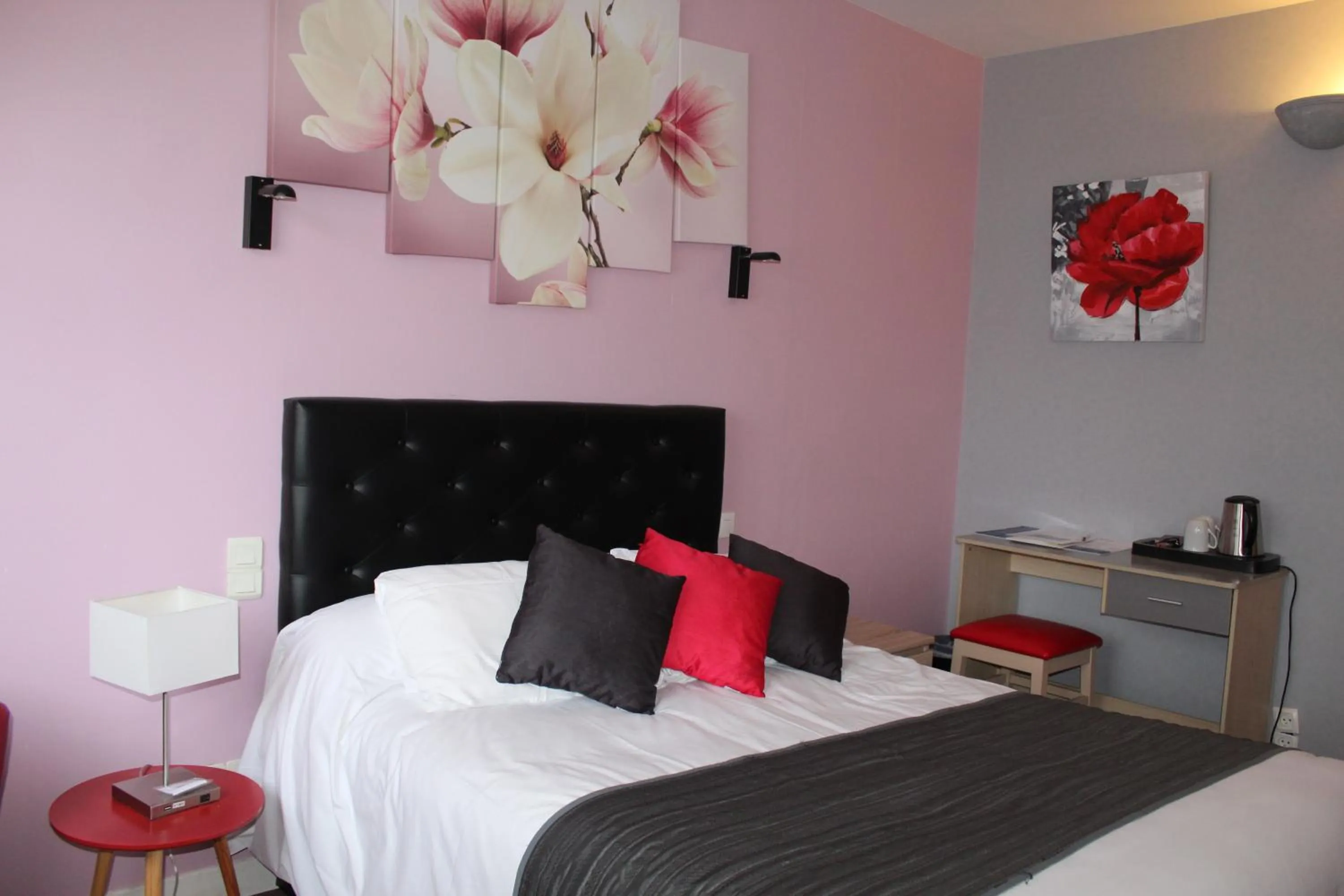 Garden view in Hotel de L'Europe, La Roche-Posay