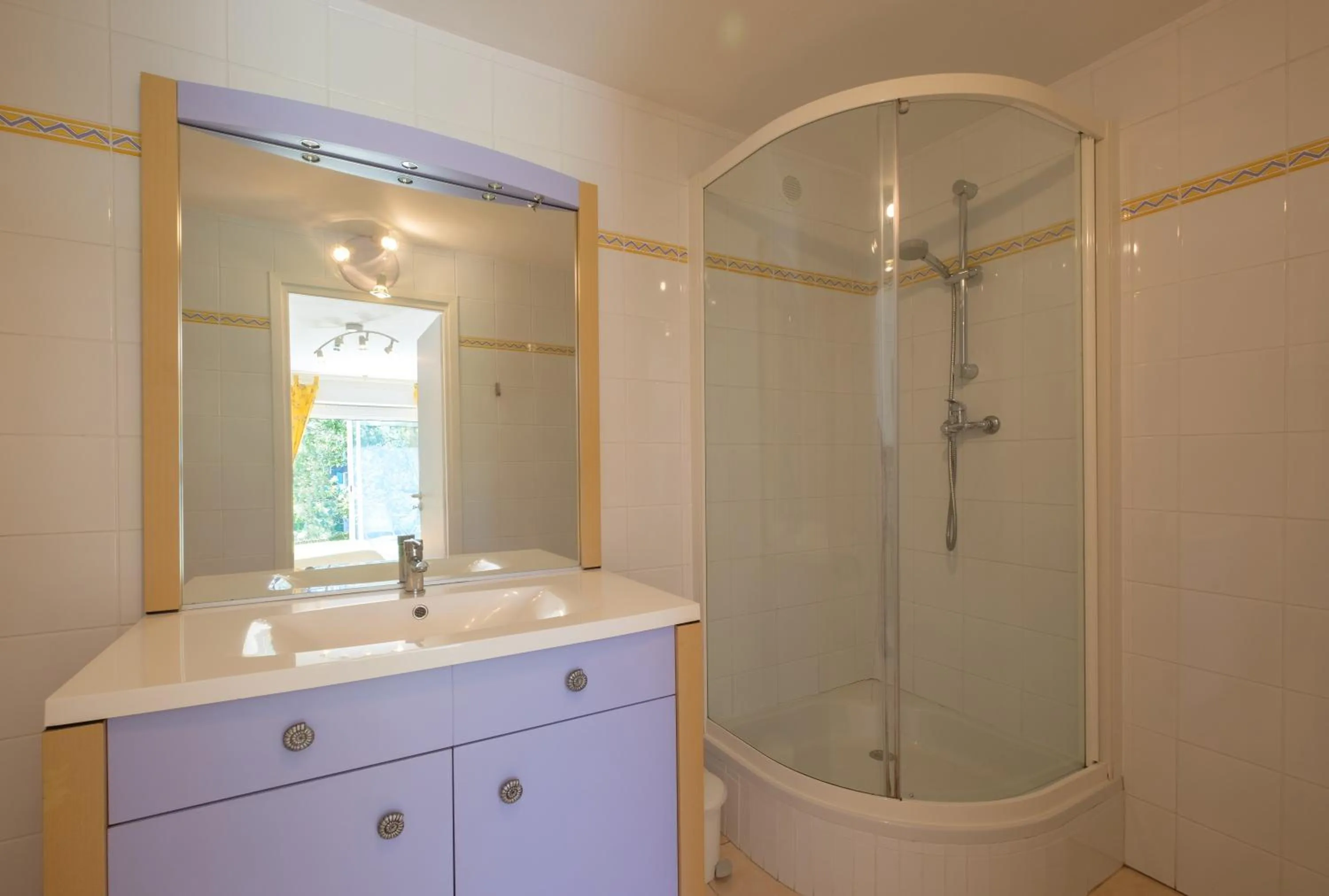 Bathroom in Domaine de Malouziès