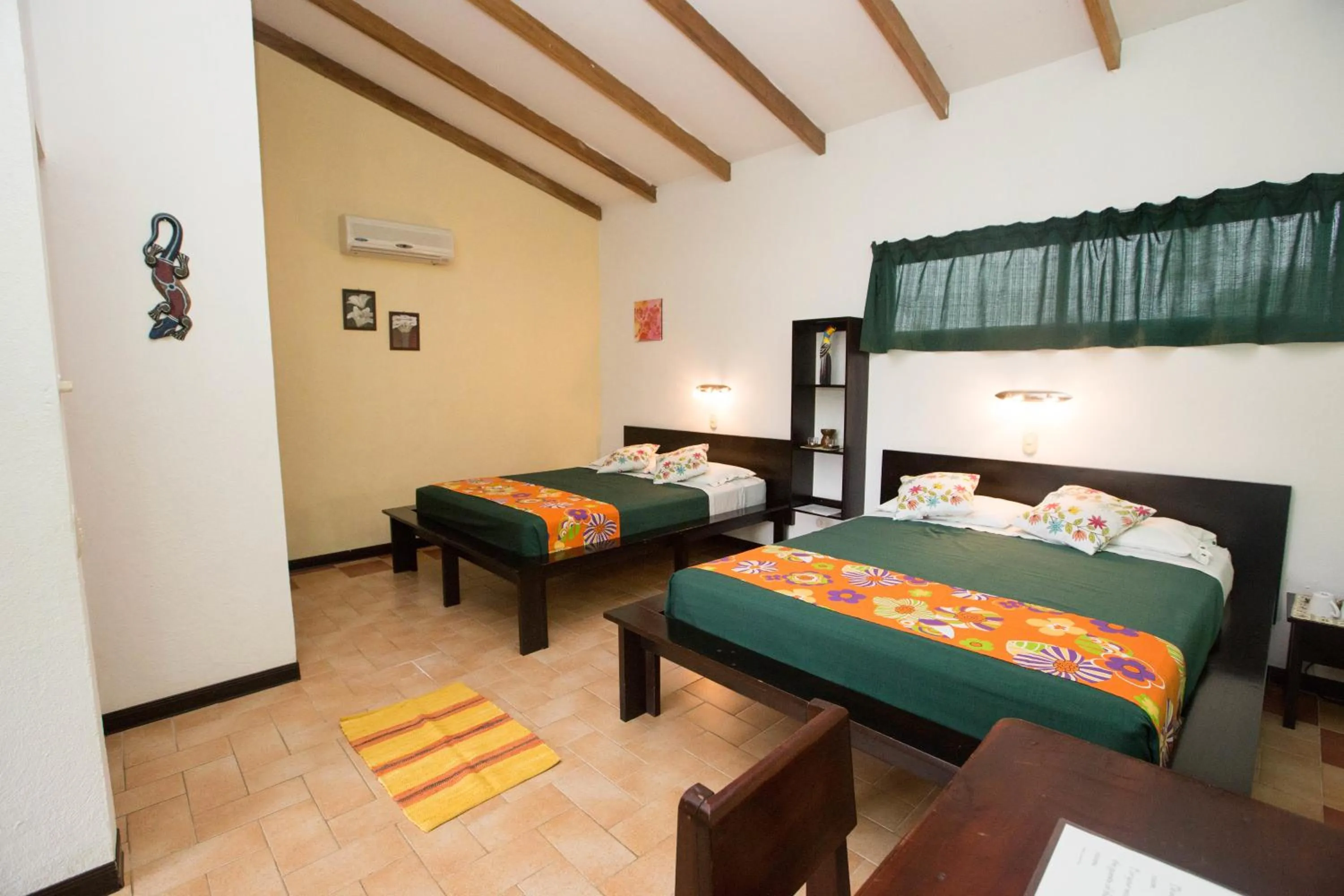 Photo of the whole room, Bed in Hotel Boutique La Casa de las Flores