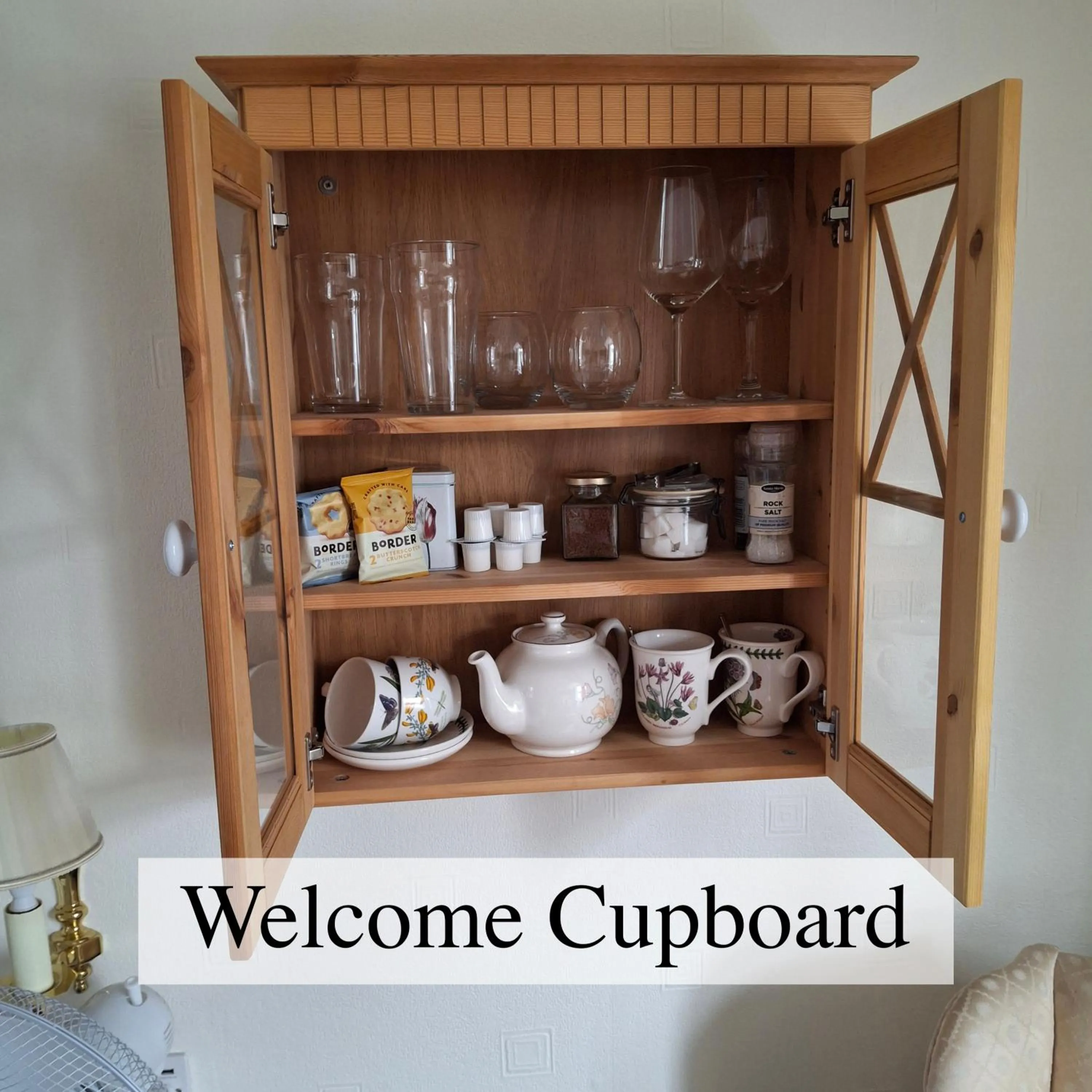 Coffee/tea facilities in The Abbey Hotel & Apartments