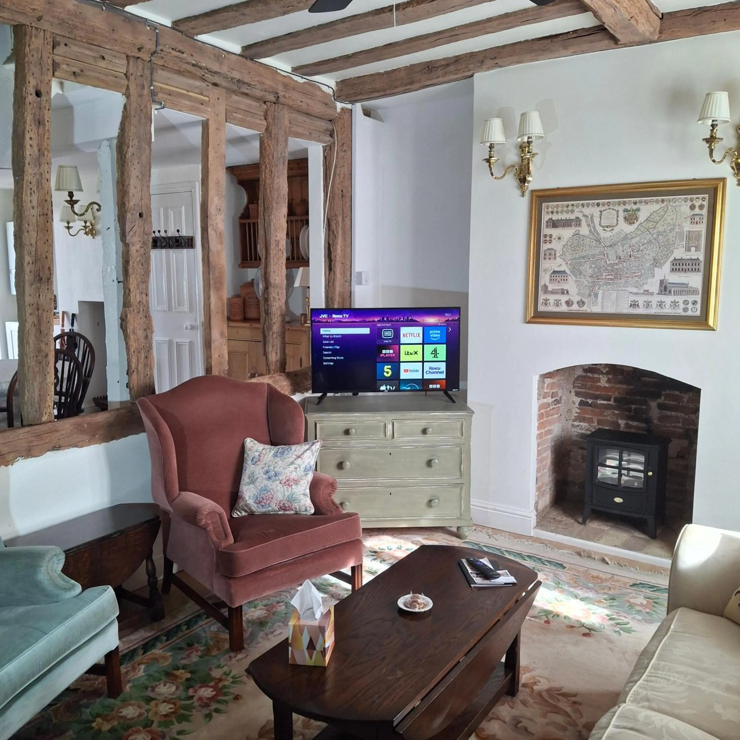 TV and multimedia in The Abbey Hotel & Apartments