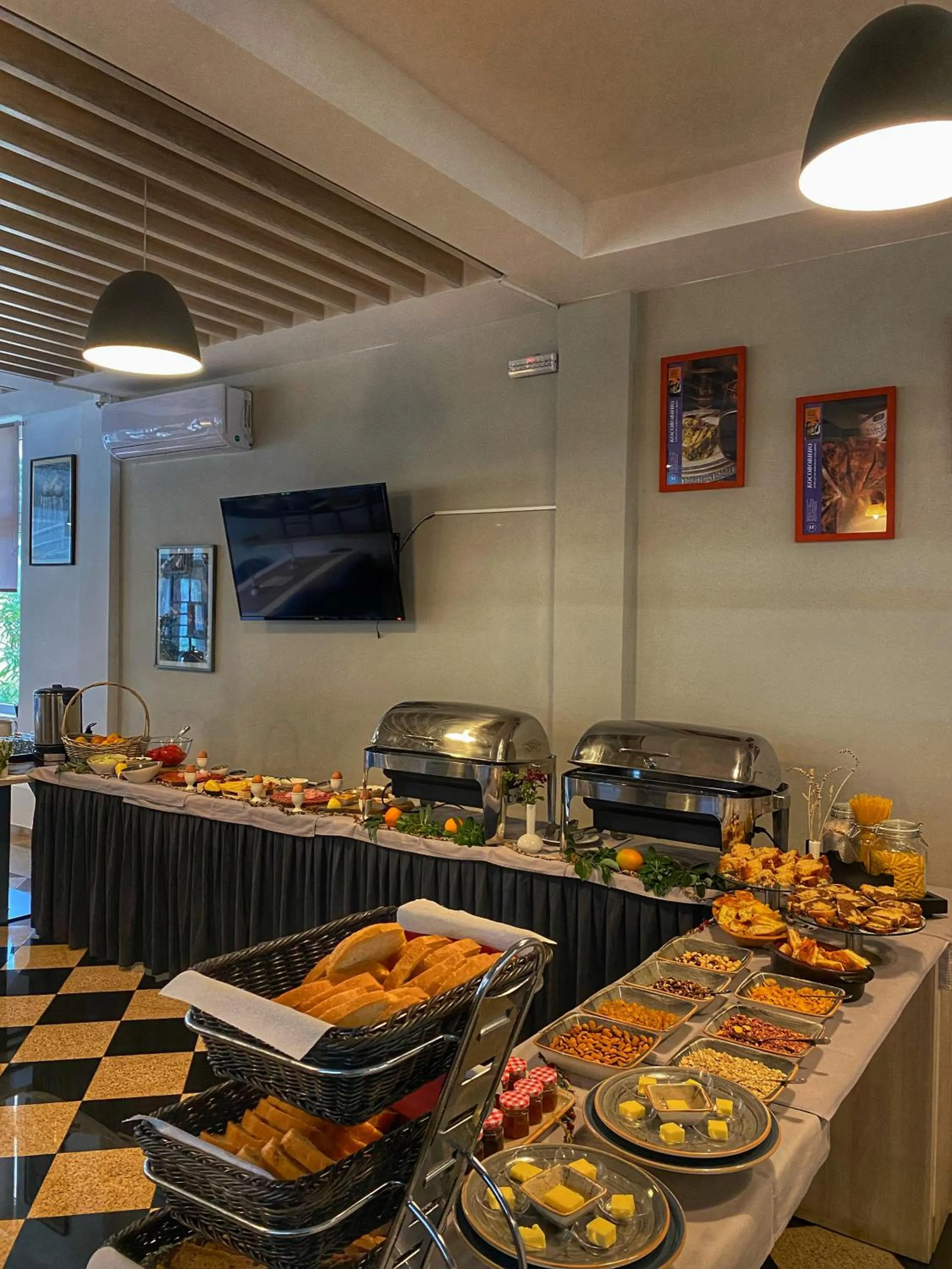 Breakfast in Montebay Perla