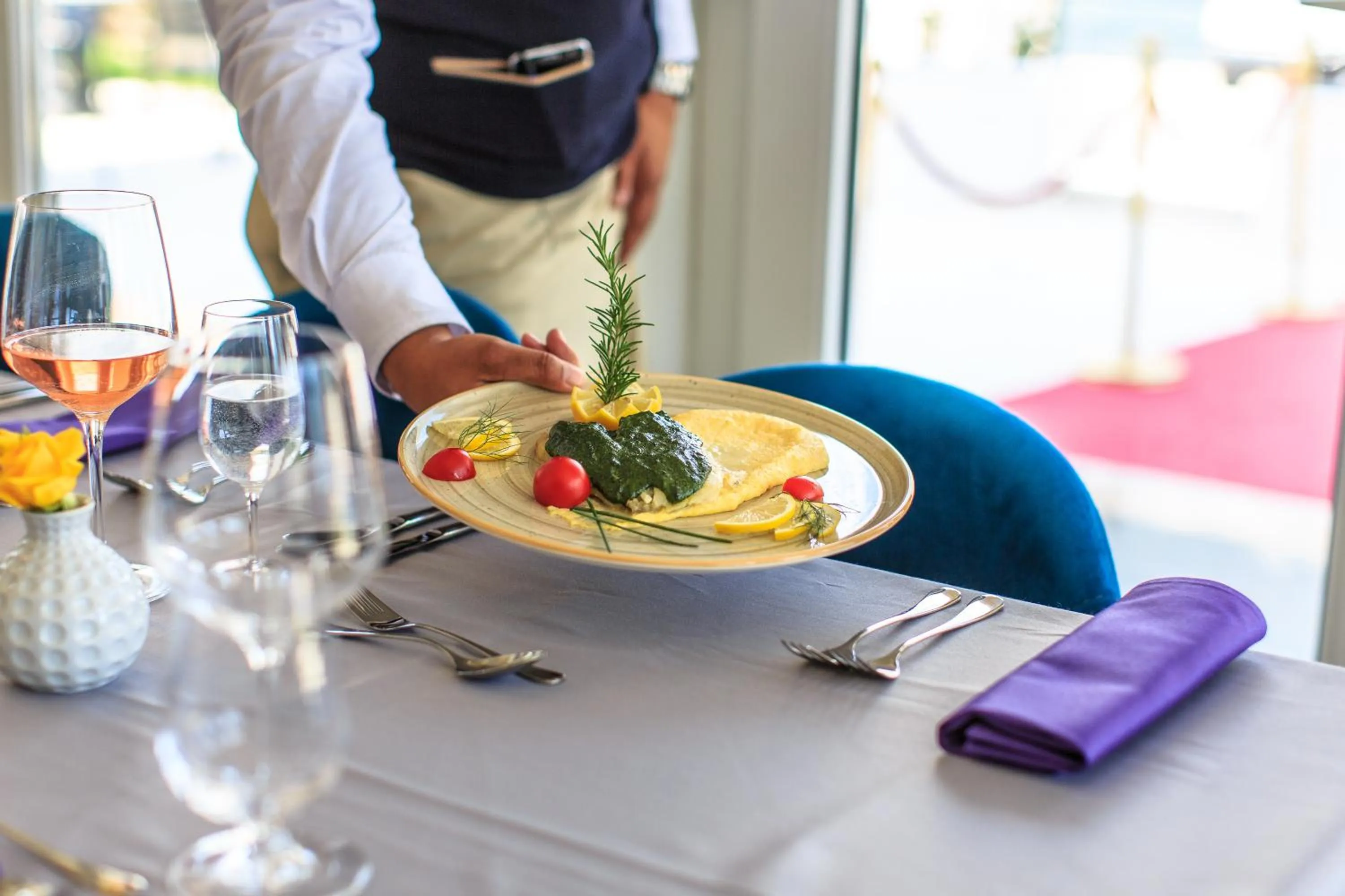 Staff in Montebay Perla