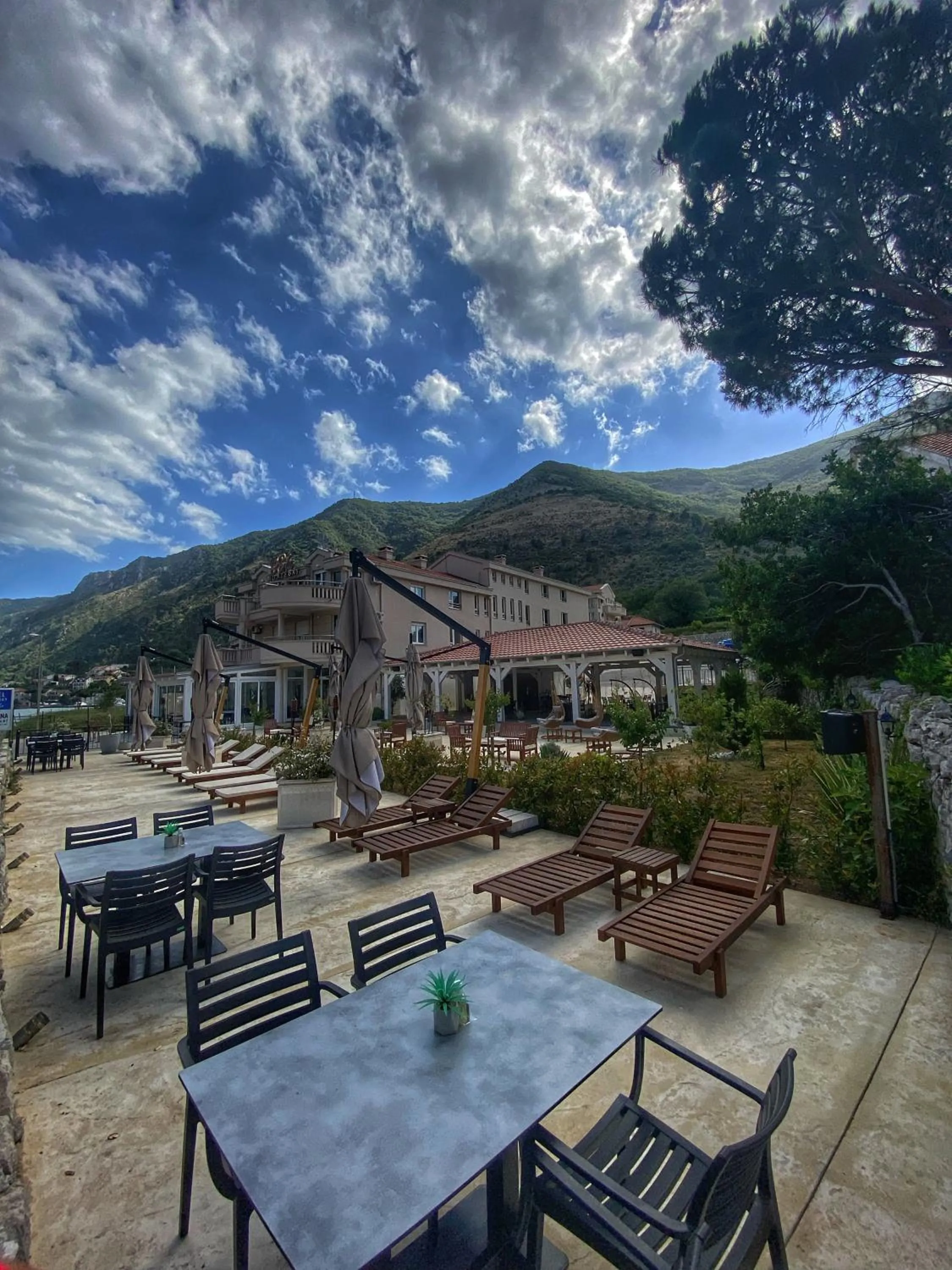 Property building in Montebay Perla