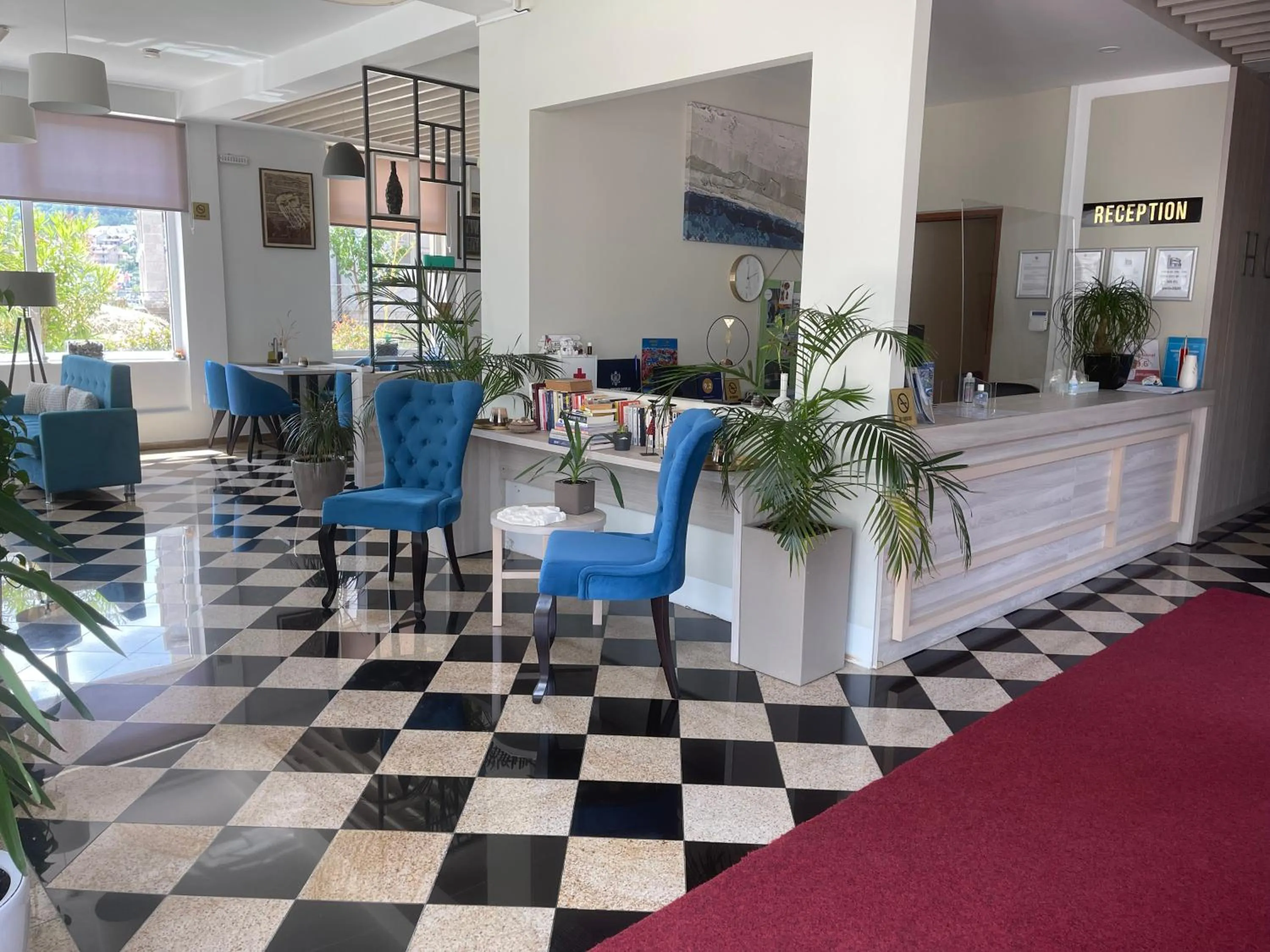 Lobby or reception in Montebay Perla