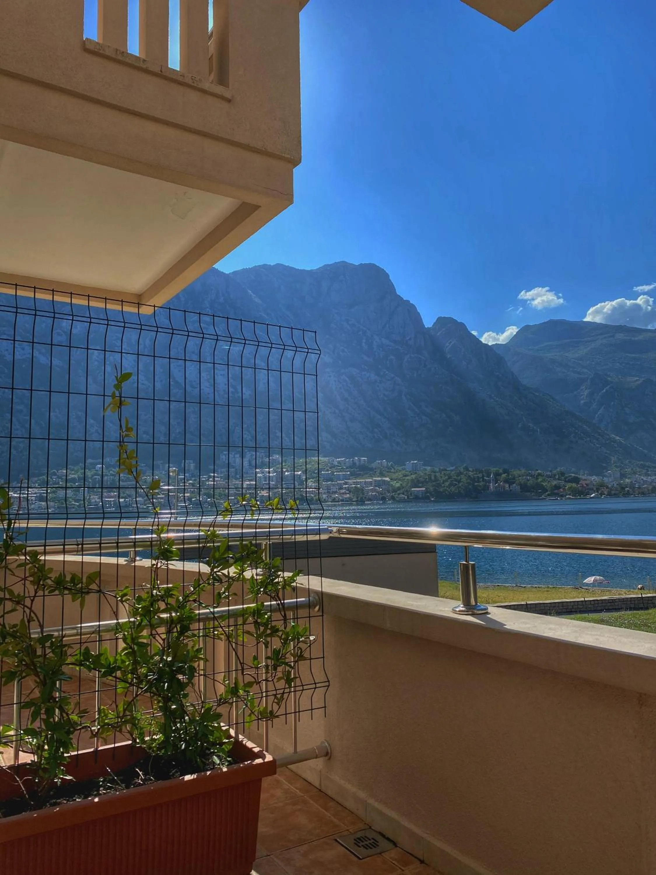 Property building in Montebay Perla