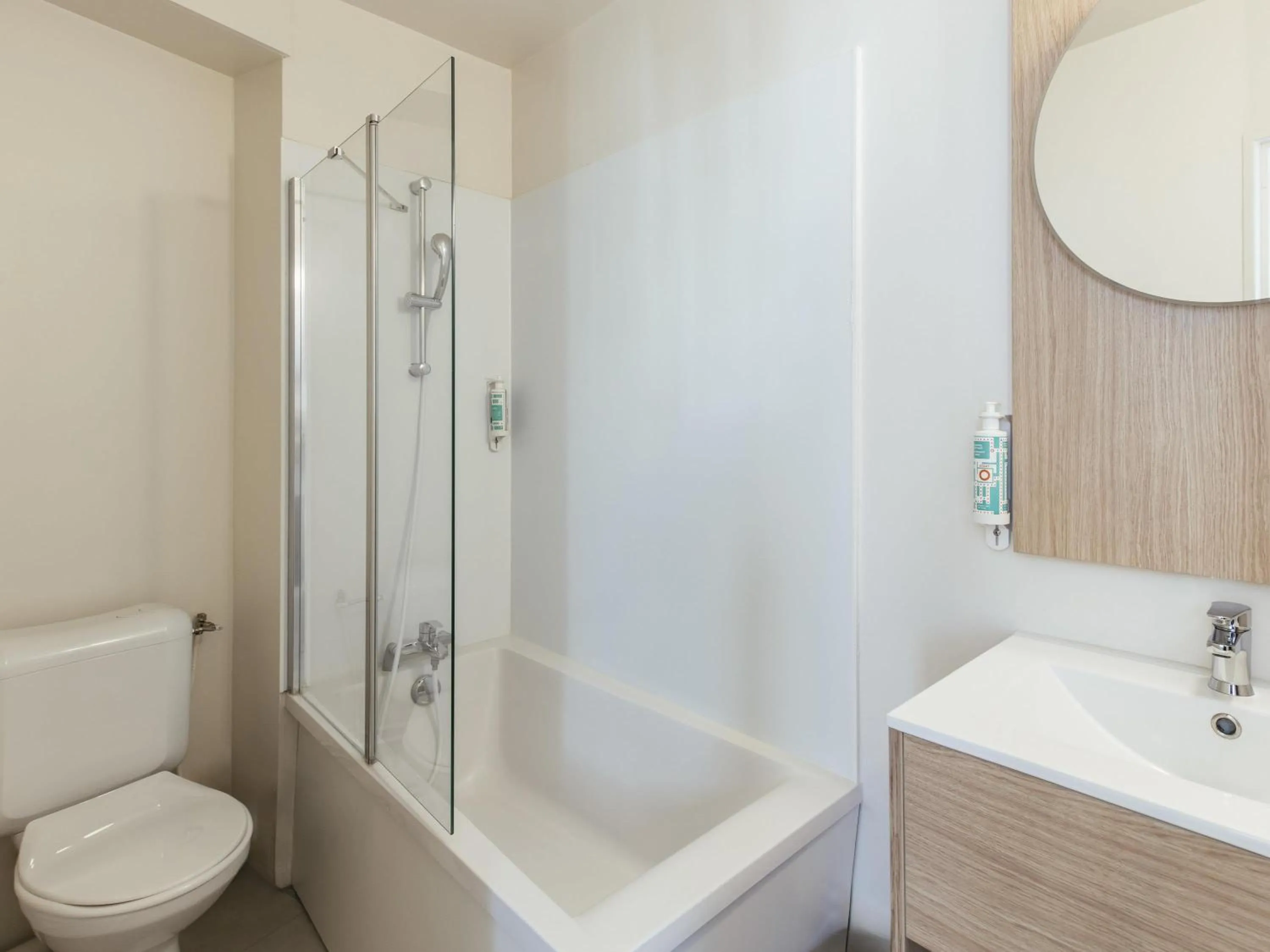 Bedroom in Aparthotel Adagio Access Paris La Villette