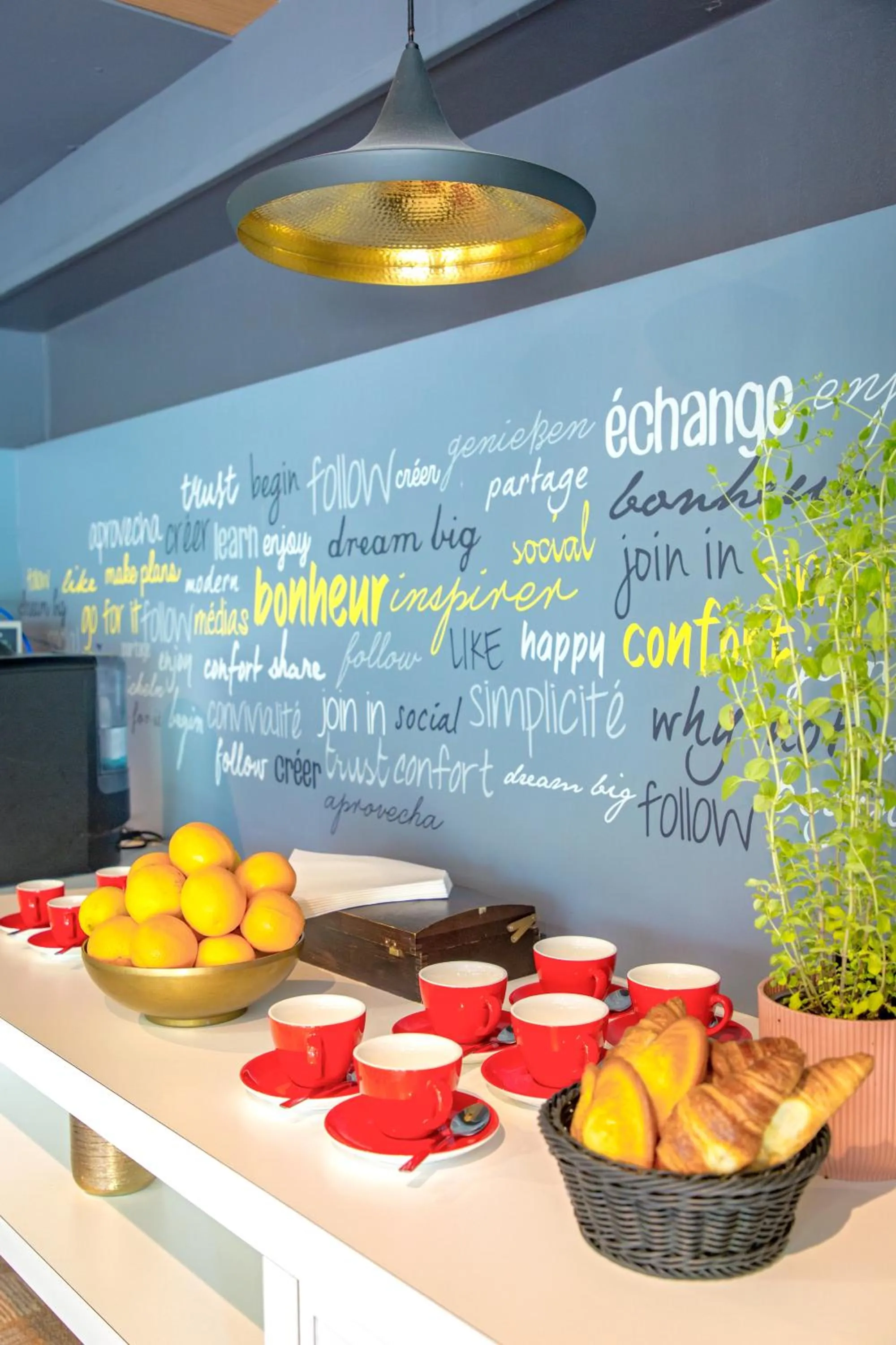 Meeting/conference room in ibis Salon de Provence