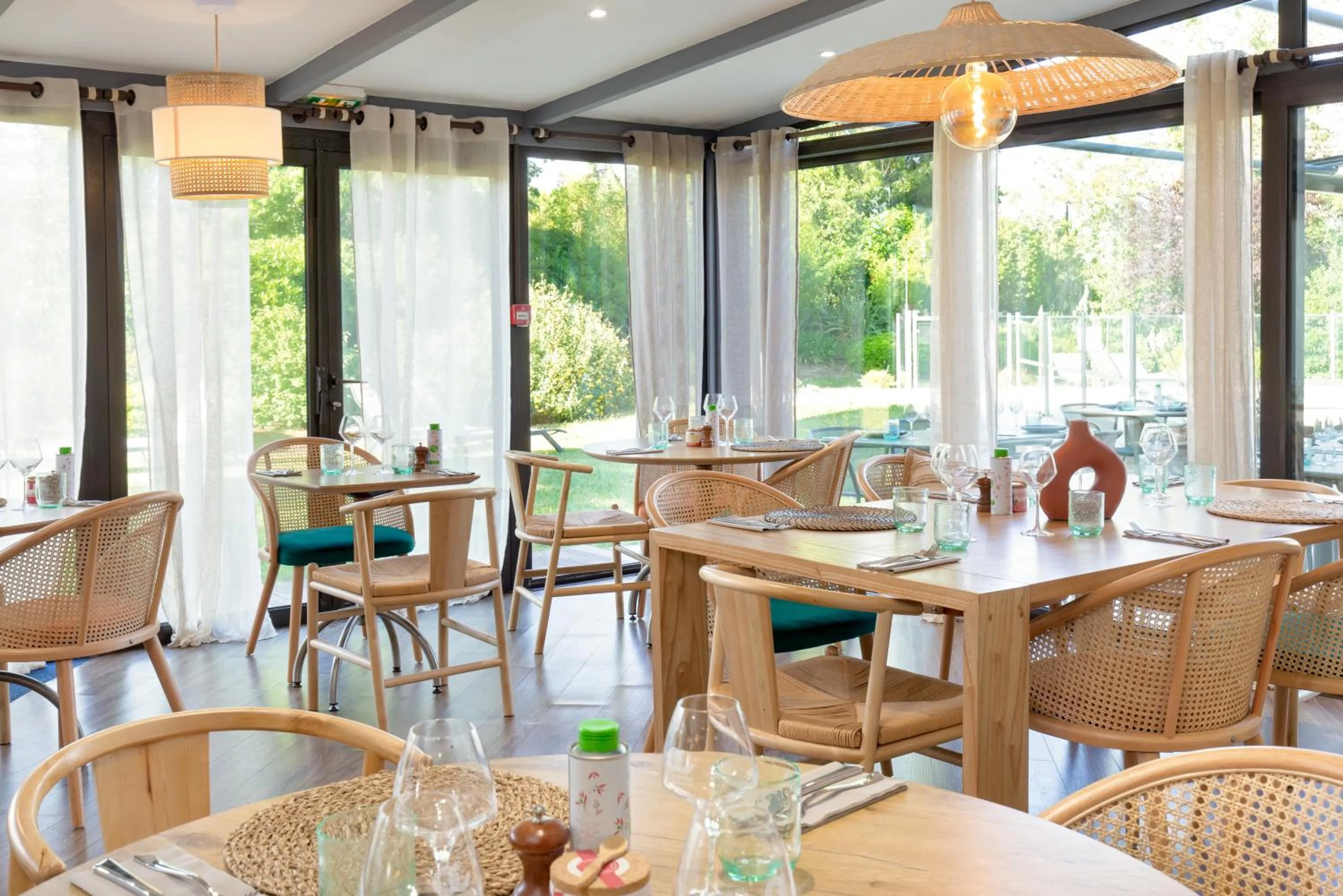 Restaurant/places to eat in ibis Salon de Provence