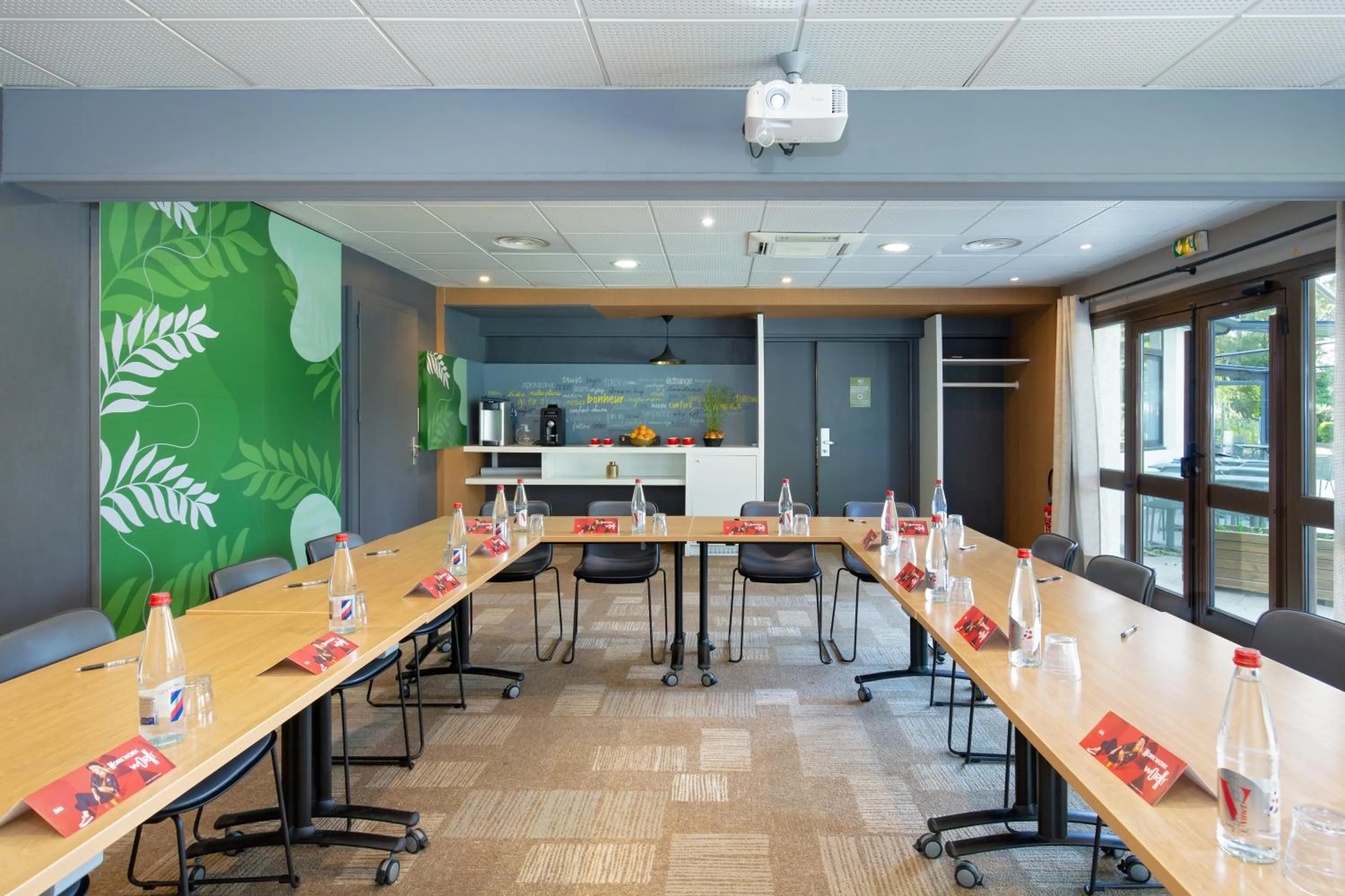 Meeting/conference room in ibis Salon de Provence