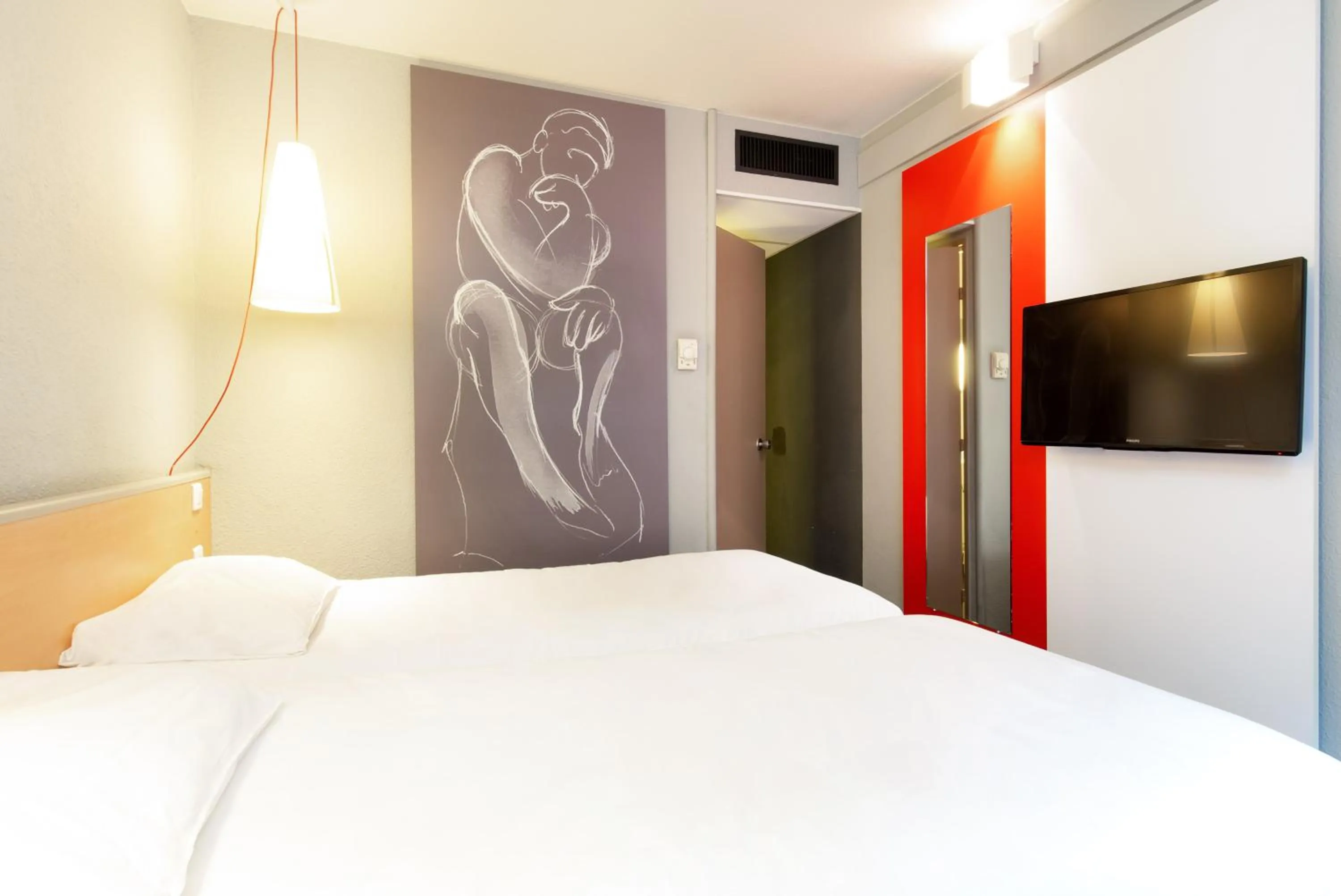 Bedroom, Bed in ibis Salon de Provence