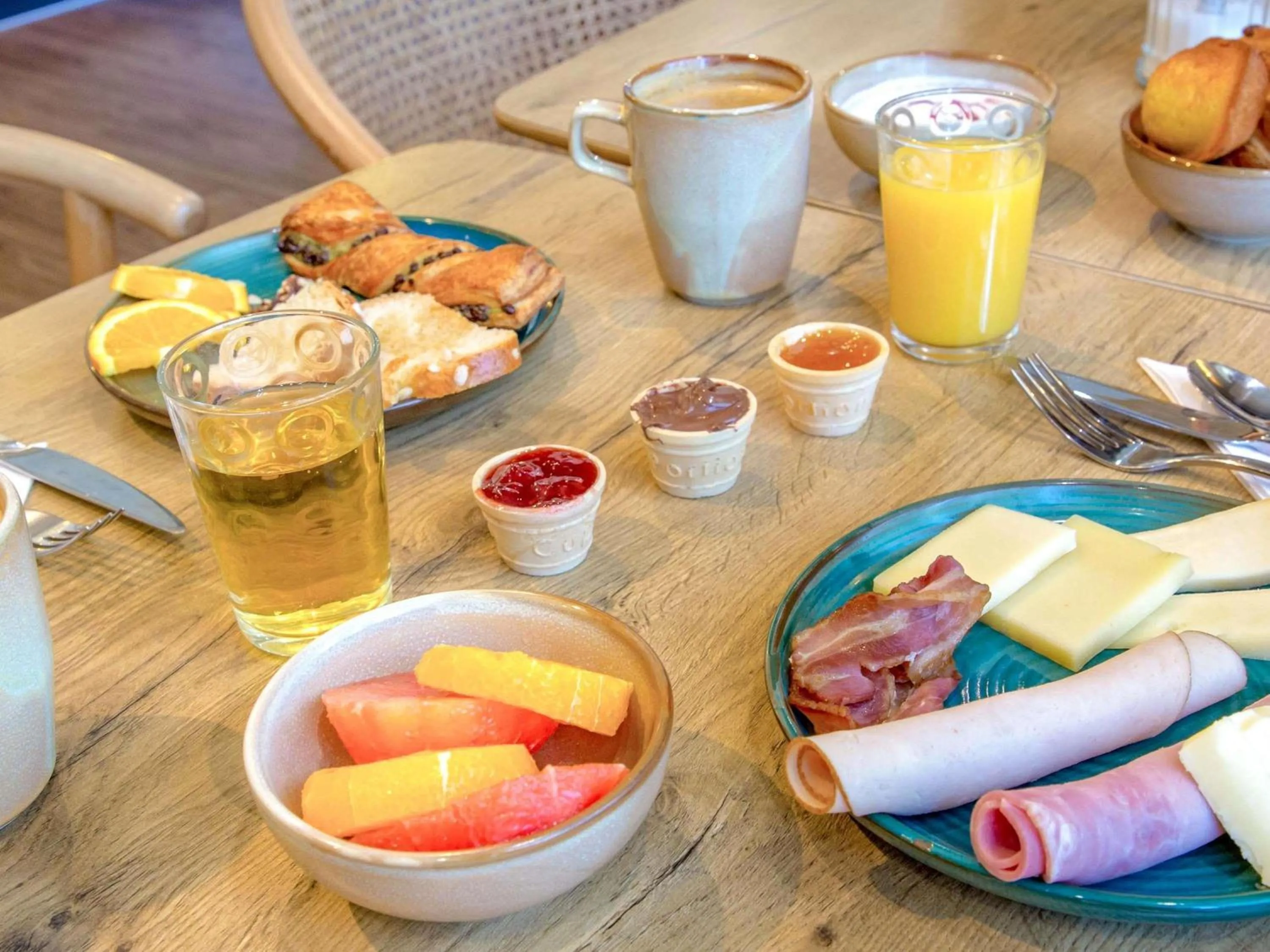 Restaurant/places to eat in ibis Salon de Provence