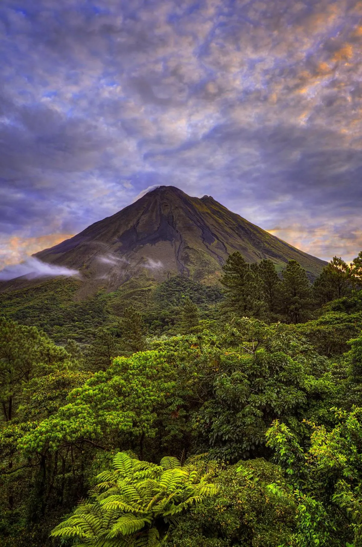 Mountain view in Arenal Observatory Lodge & Trails