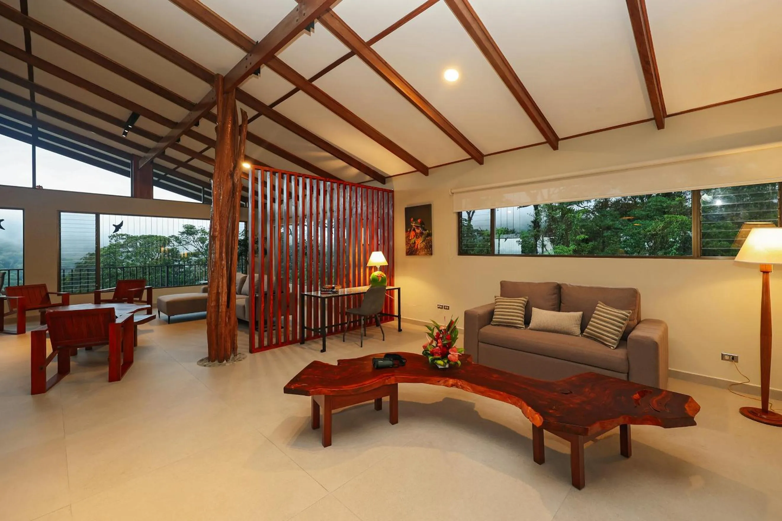 Living room in Arenal Observatory Lodge & Trails