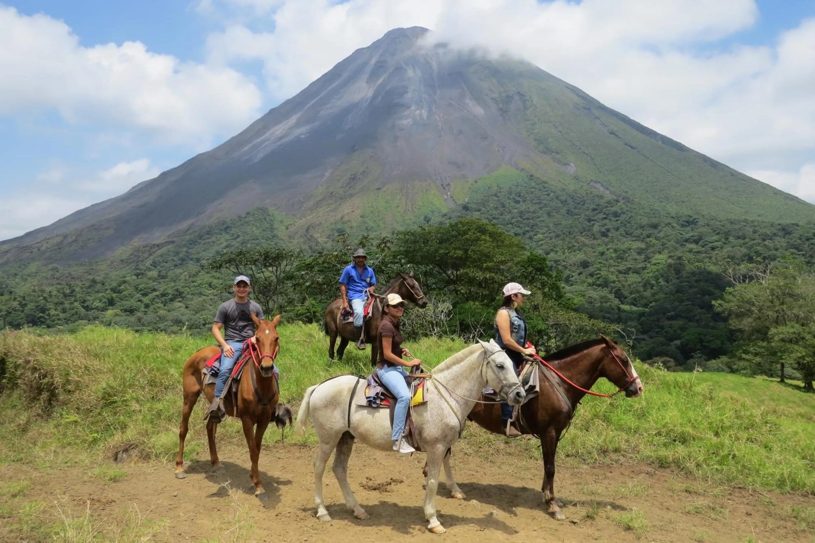 Horse-riding in Arenal Observatory Lodge & Trails