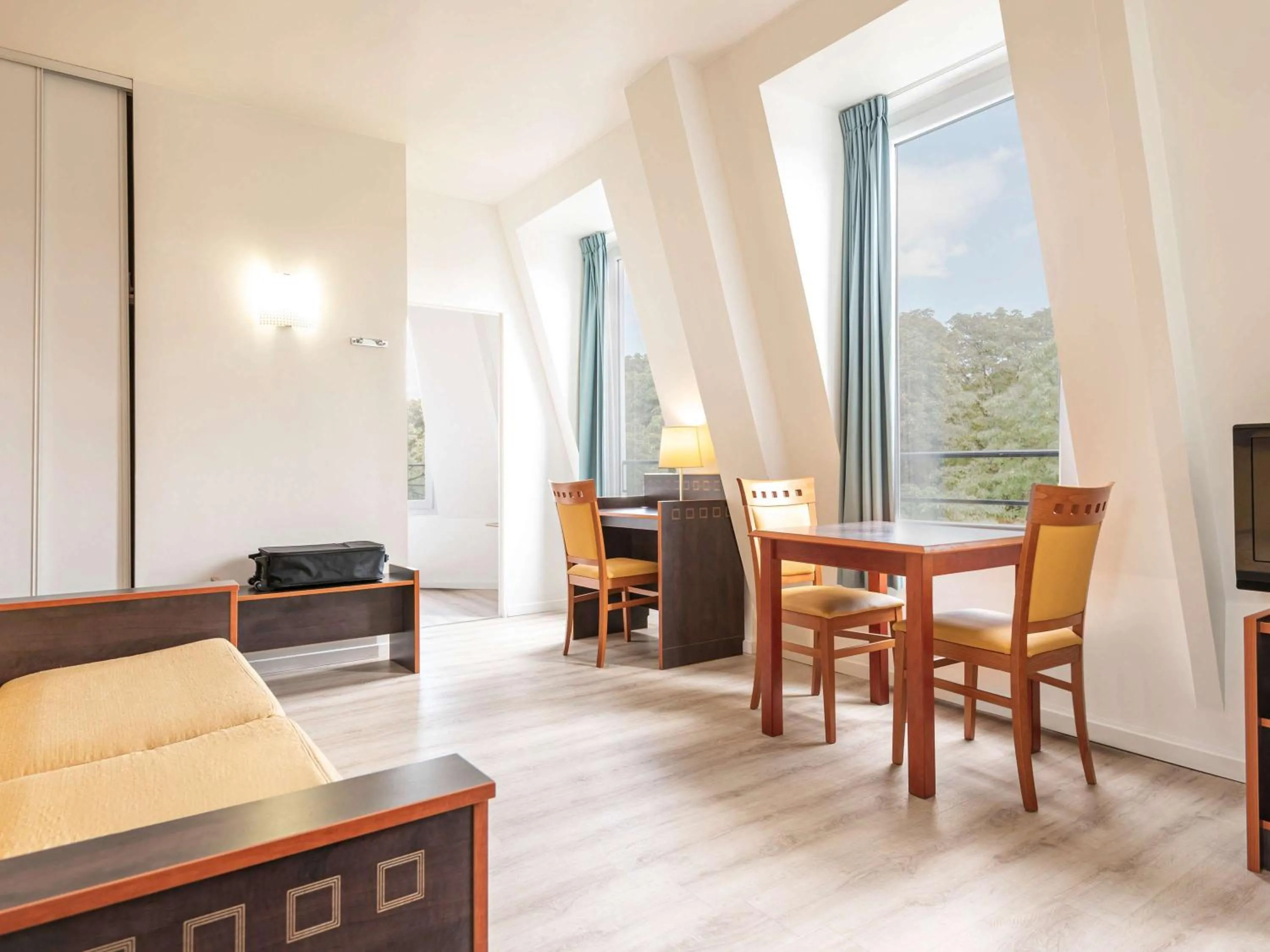 Property building in Aparthotel Adagio Access Paris Philippe Auguste