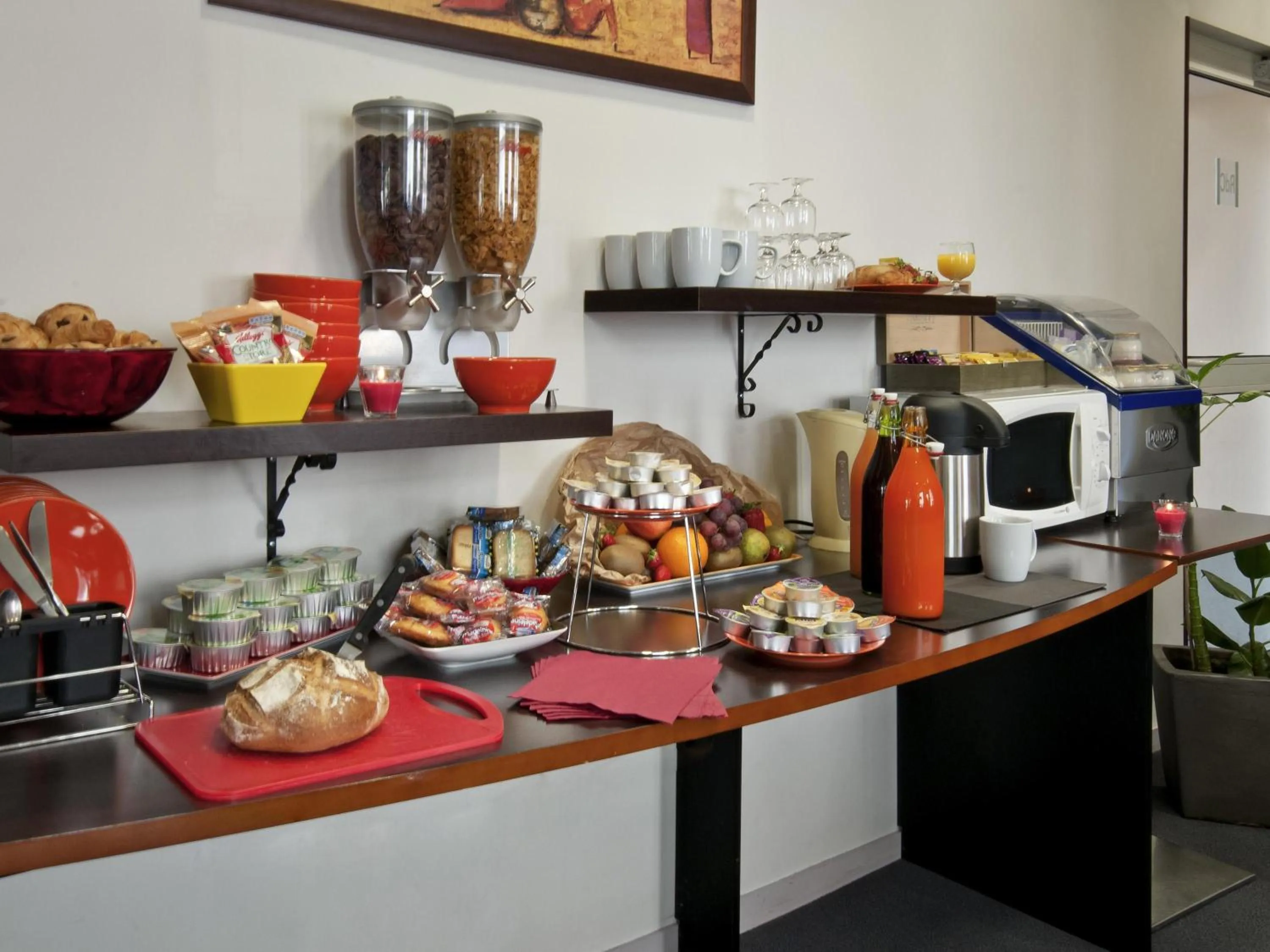 Breakfast in Aparthotel Adagio Access Paris Philippe Auguste