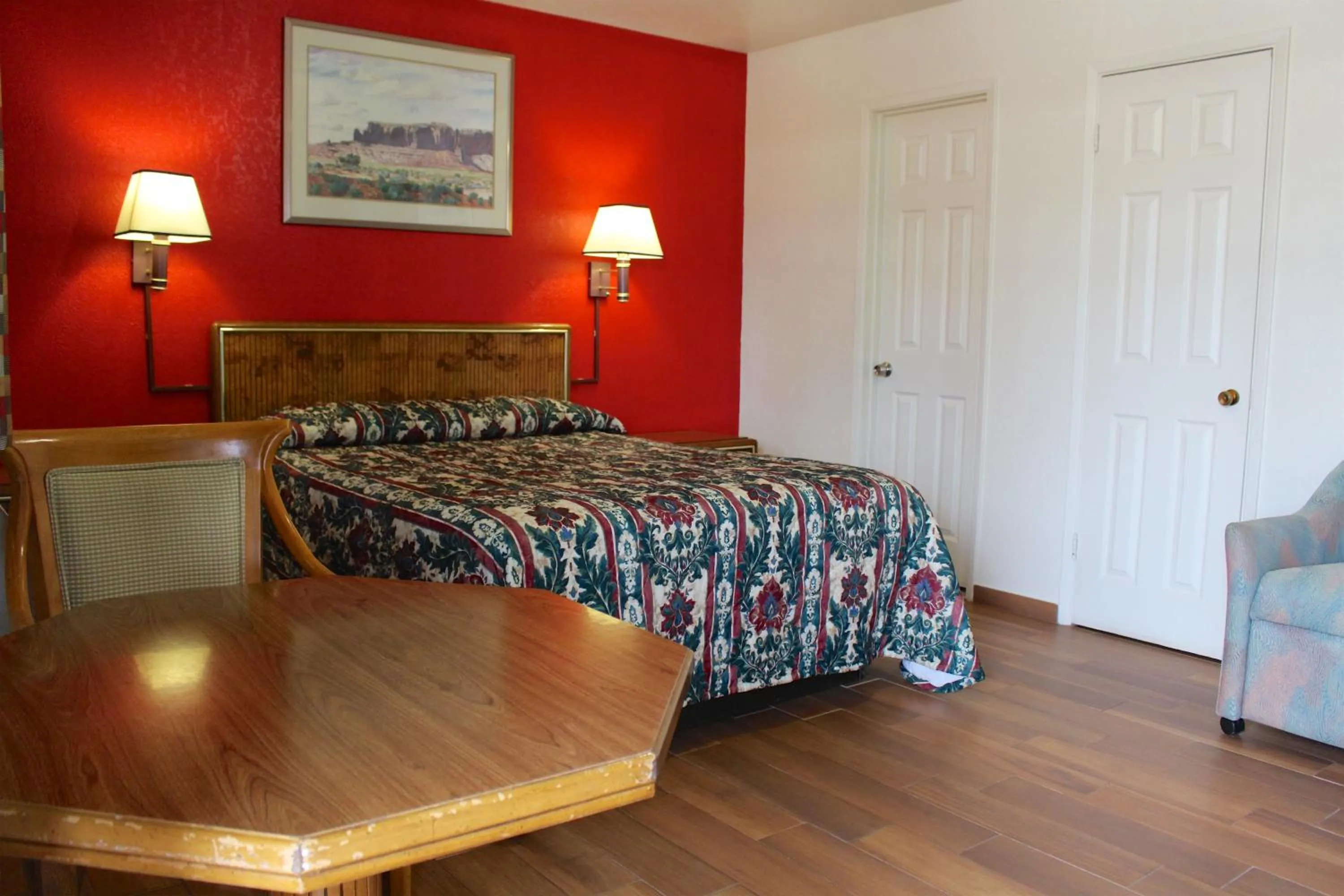 Bed in Starlite Motel