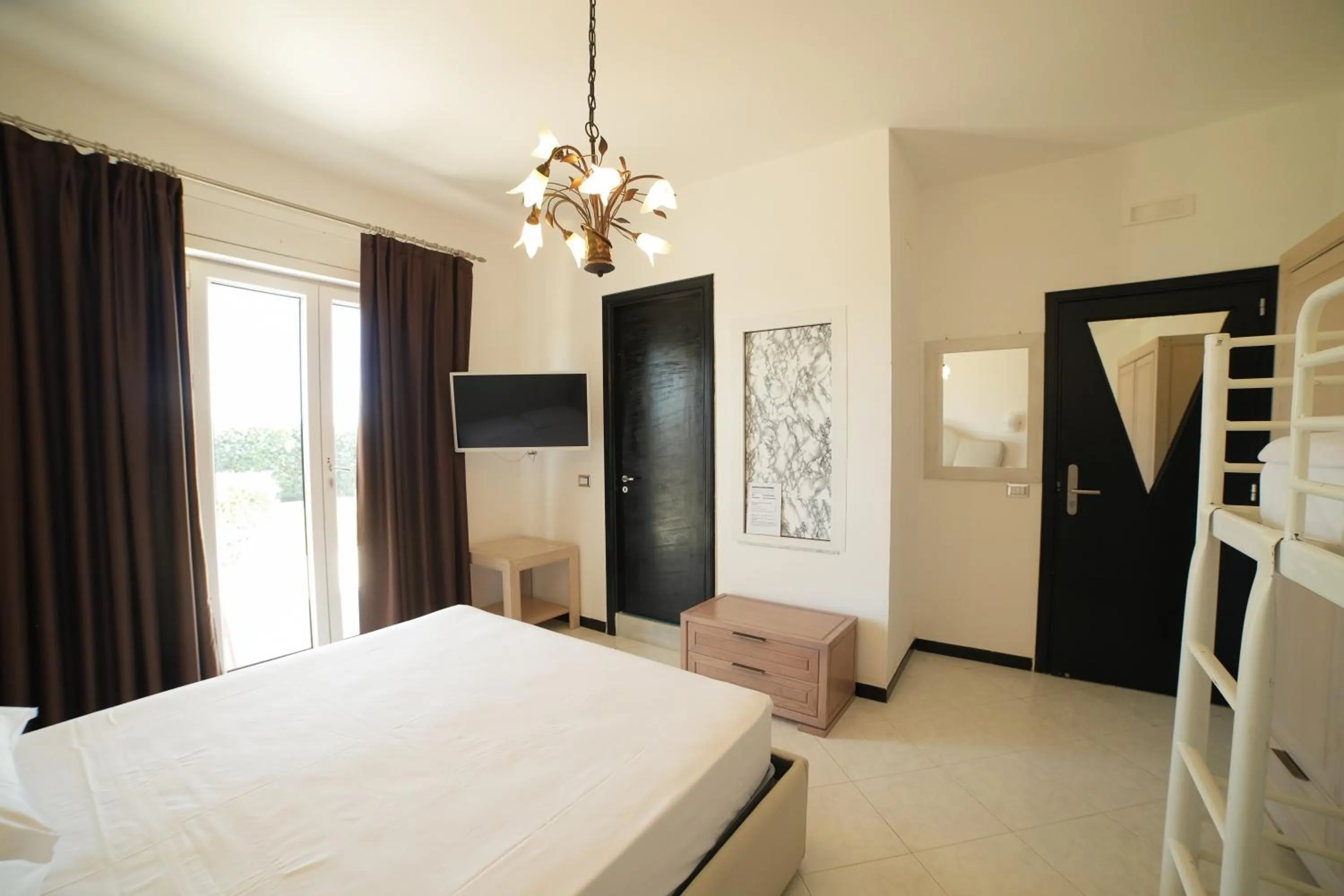 Bedroom, Bed in Villa Miramare