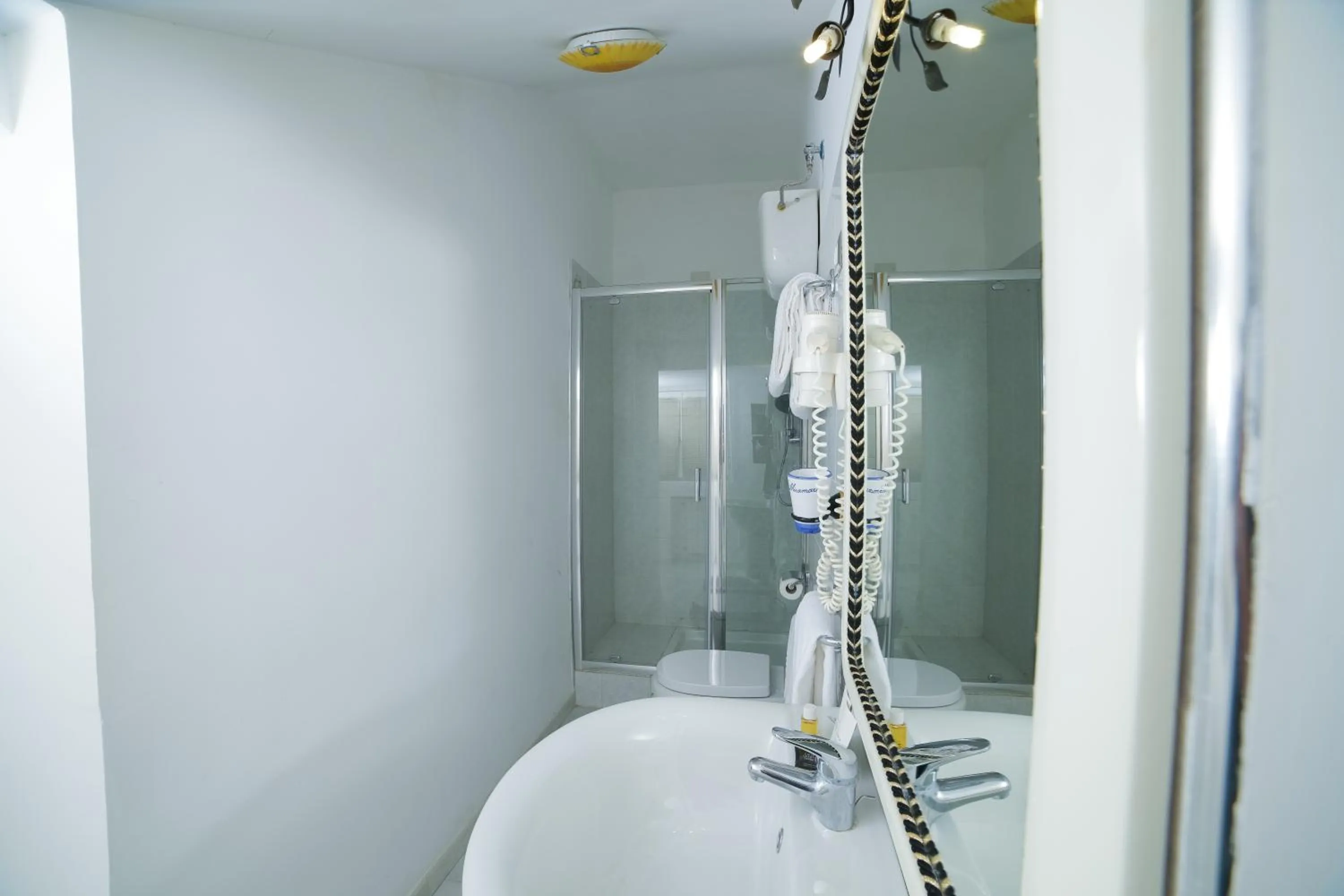 Shower in Villa Miramare