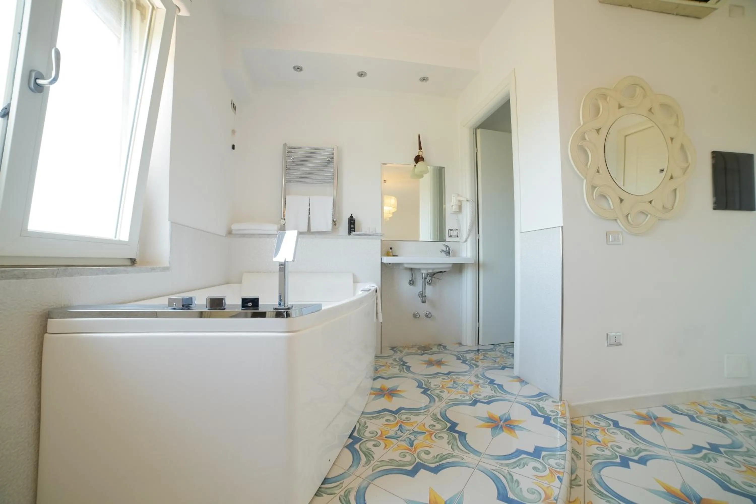 Hot Tub in Villa Miramare