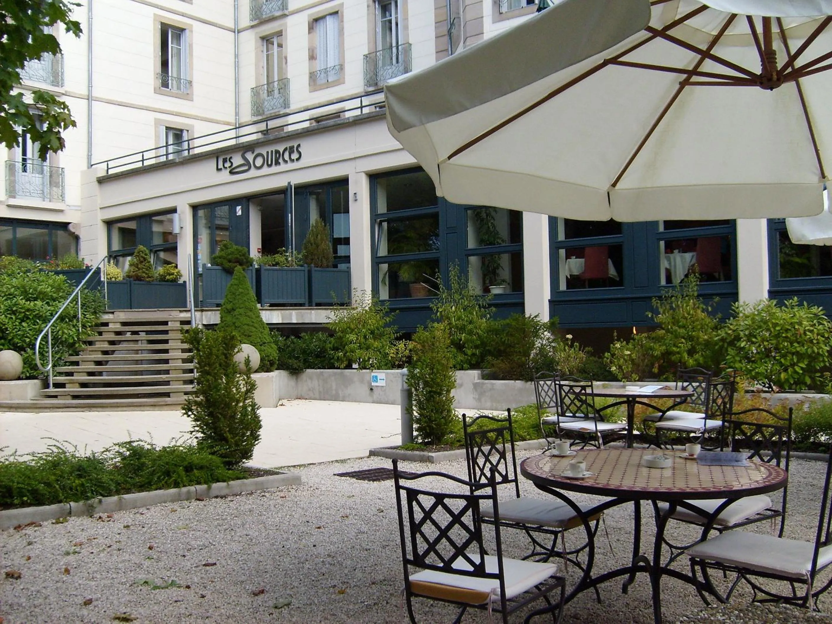 Balcony/Terrace in HOTEL CERISE - LES SOURCES Luxeuil-les-Bains
