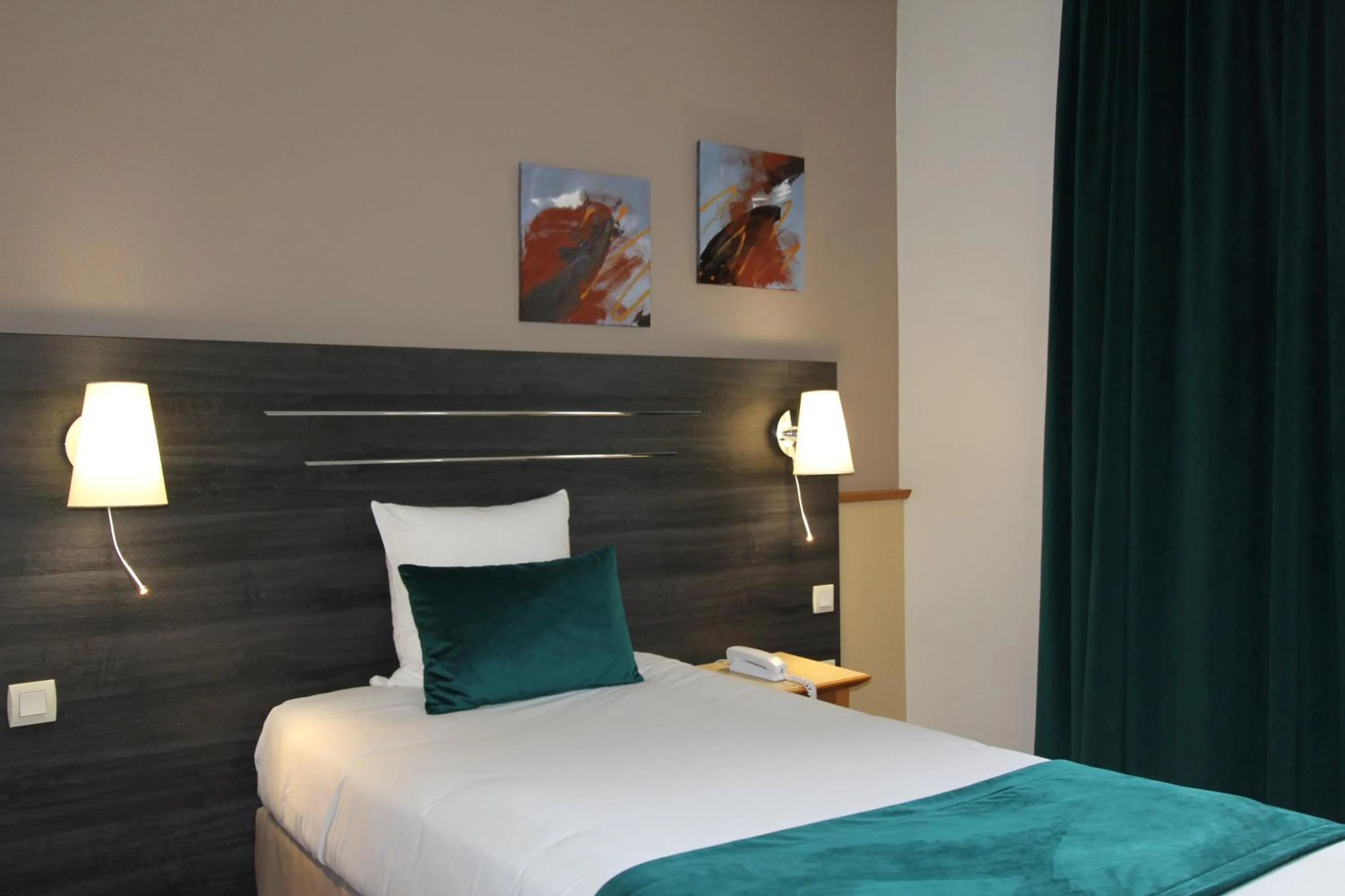 Bedroom, Bed in HOTEL CERISE - LES SOURCES Luxeuil-les-Bains