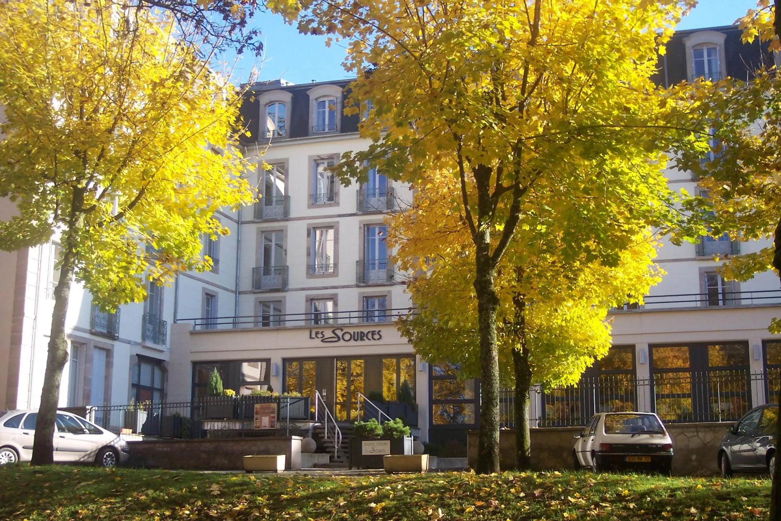 Autumn in HOTEL CERISE - LES SOURCES Luxeuil-les-Bains