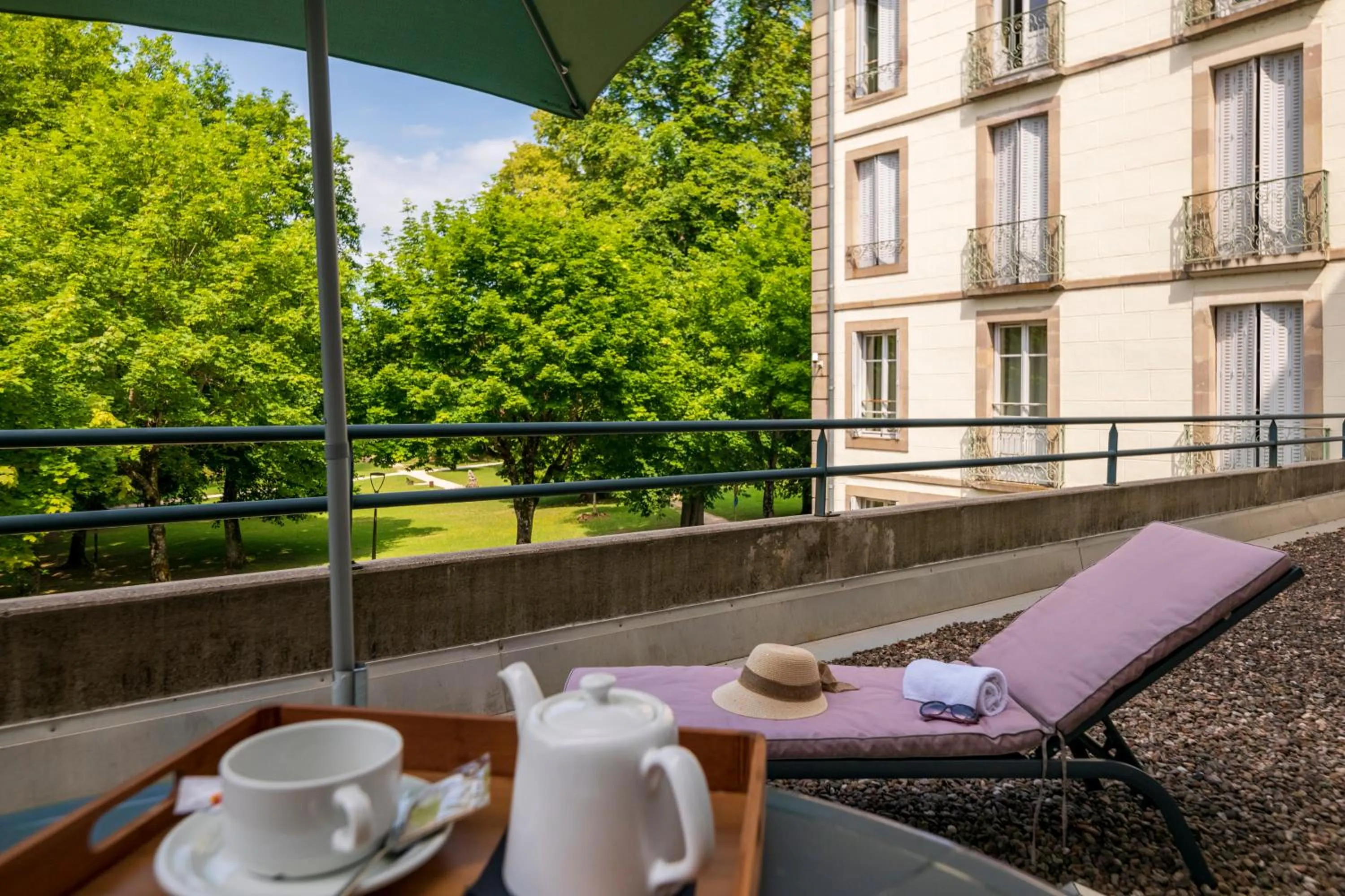 Balcony/Terrace in HOTEL CERISE - LES SOURCES Luxeuil-les-Bains