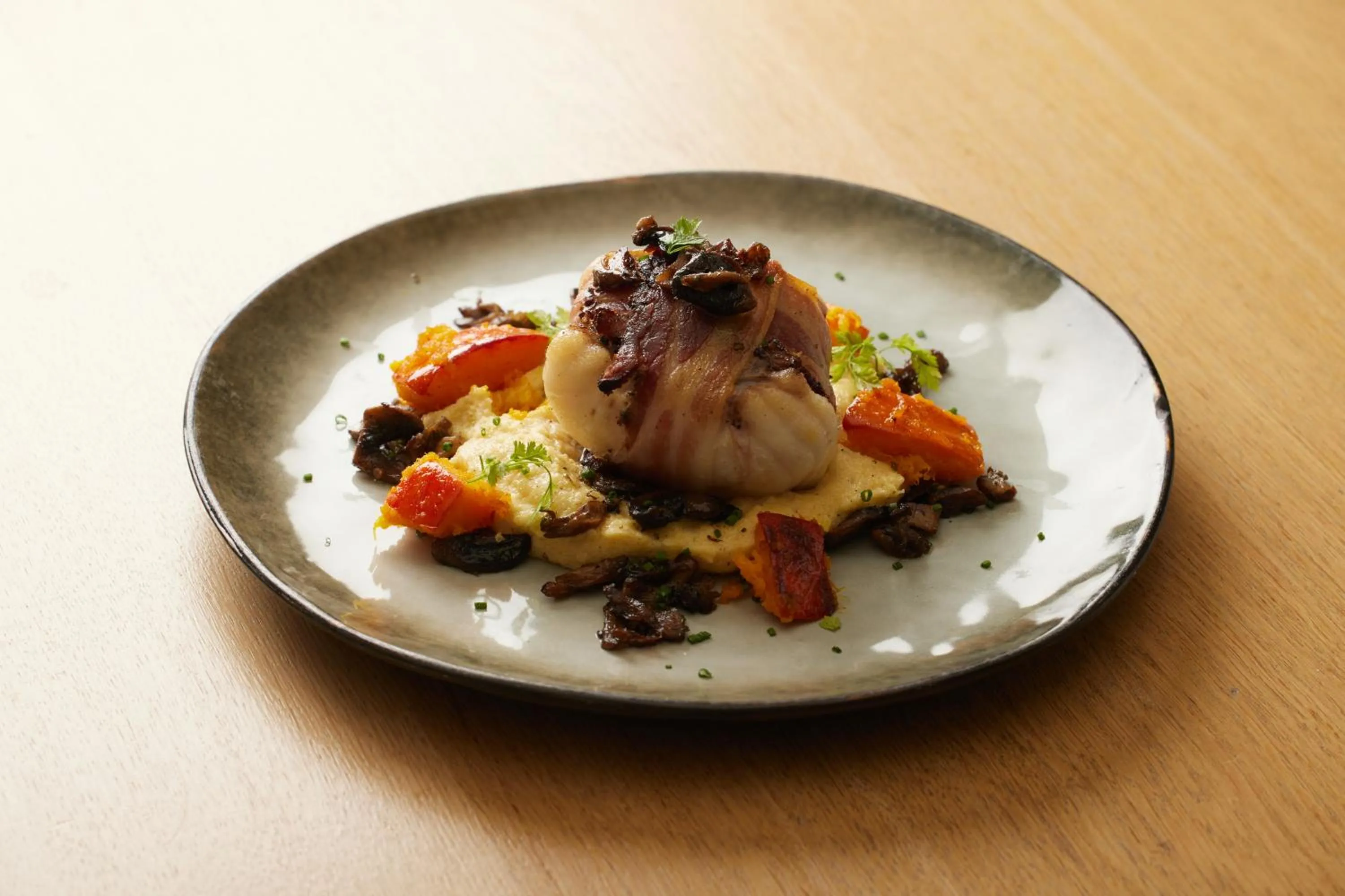 Restaurant/places to eat in Hotel Du Lac