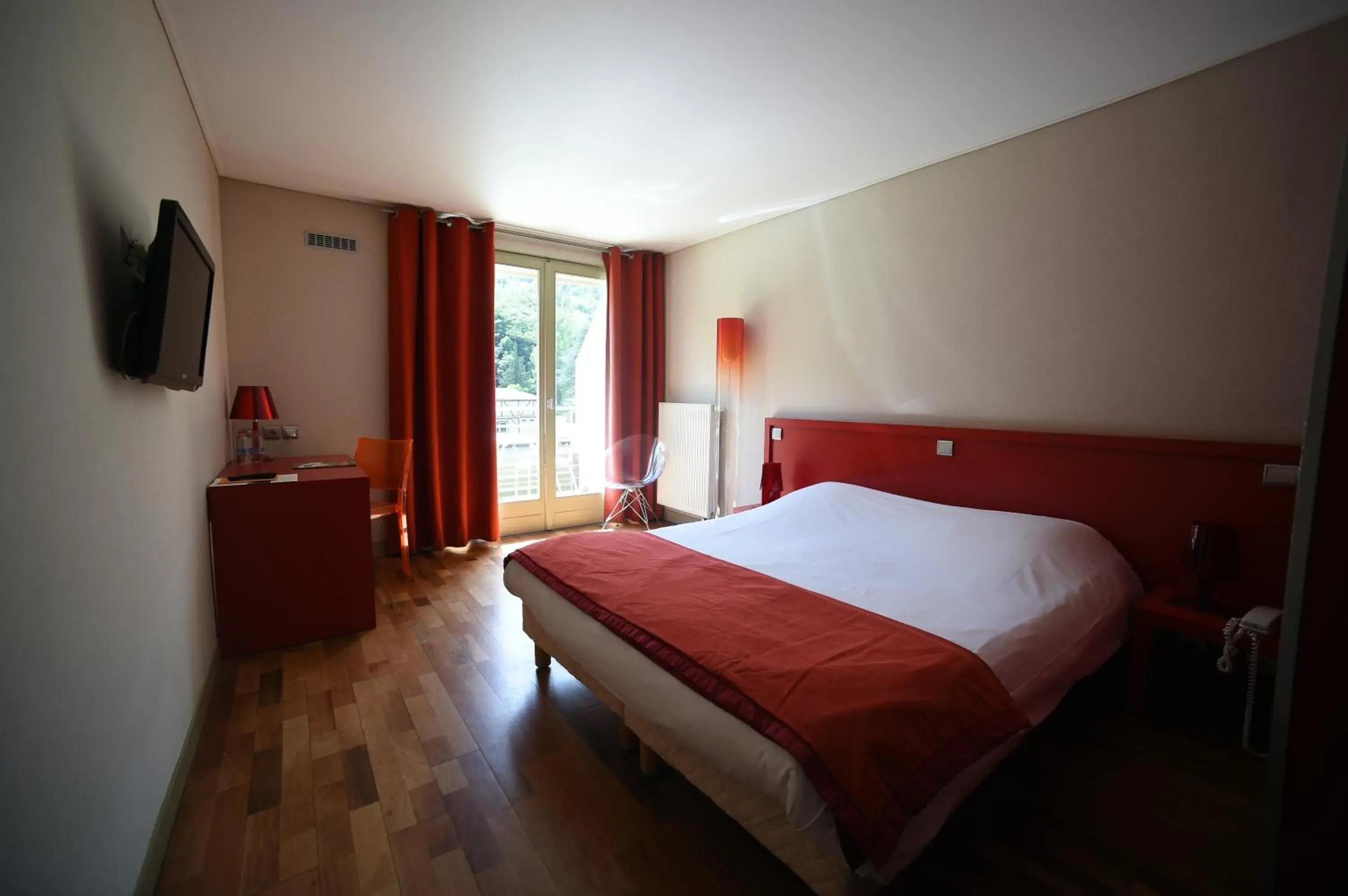 Double Room Lake Side with Terrace - single occupancy in Hotel Du Lac Double Room Lake Side with Terrace - single occupancy in Hotel Du Lac