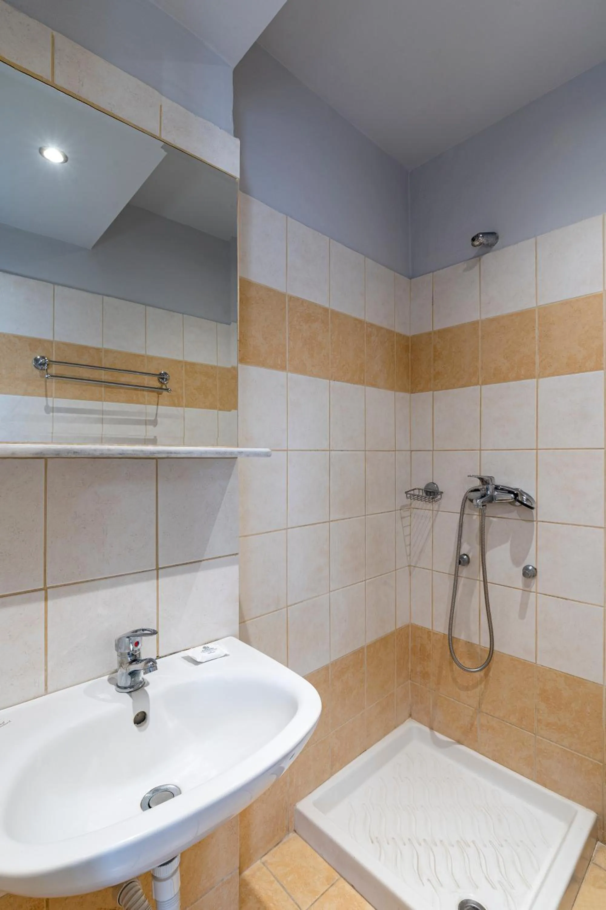 Bathroom in N E P center Hotel Rodos