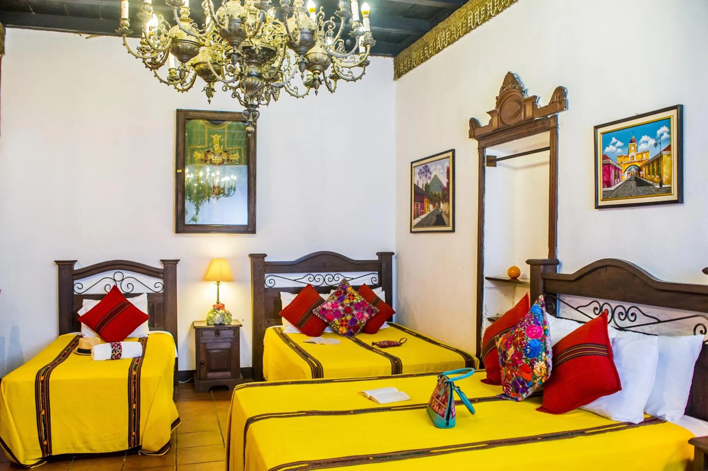 Photo of the whole room, Bed in Hotel Casa Antigua by AHS