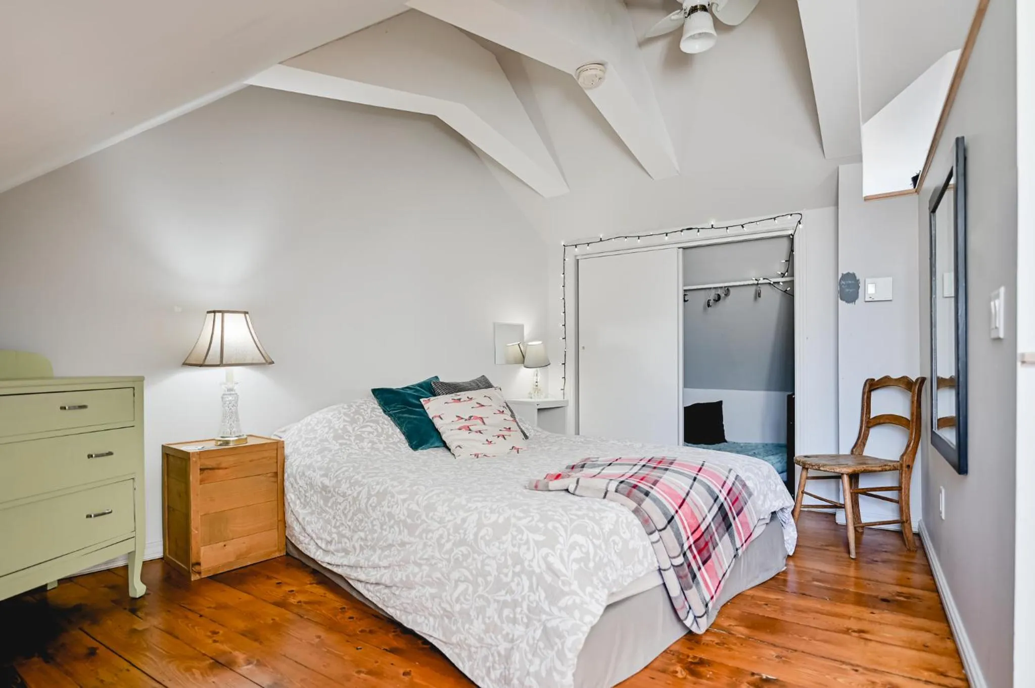 Bed in L'Auberge du QG