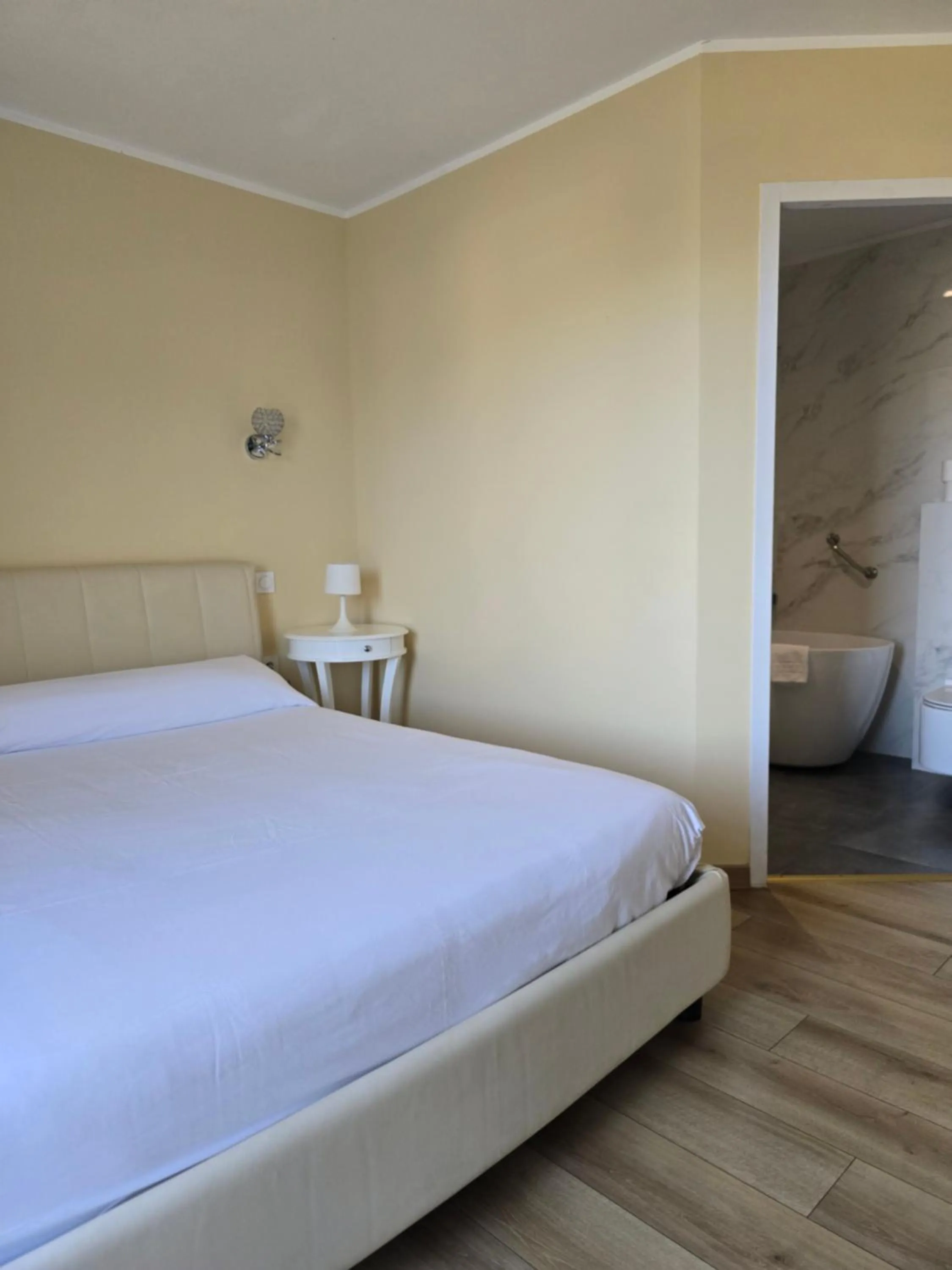 Bedroom, Bed in Castellu Rossu