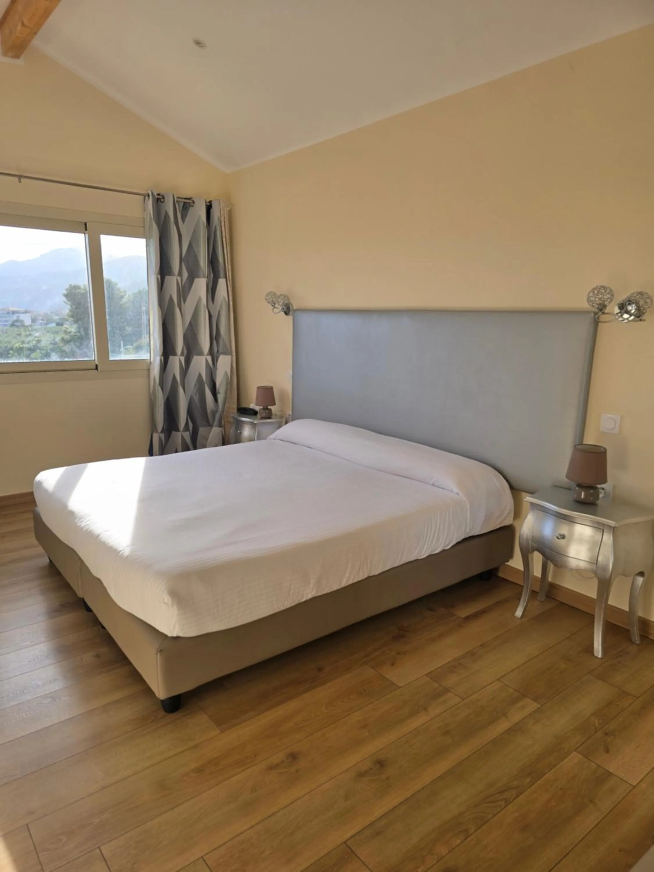 Bedroom, Bed in Castellu Rossu