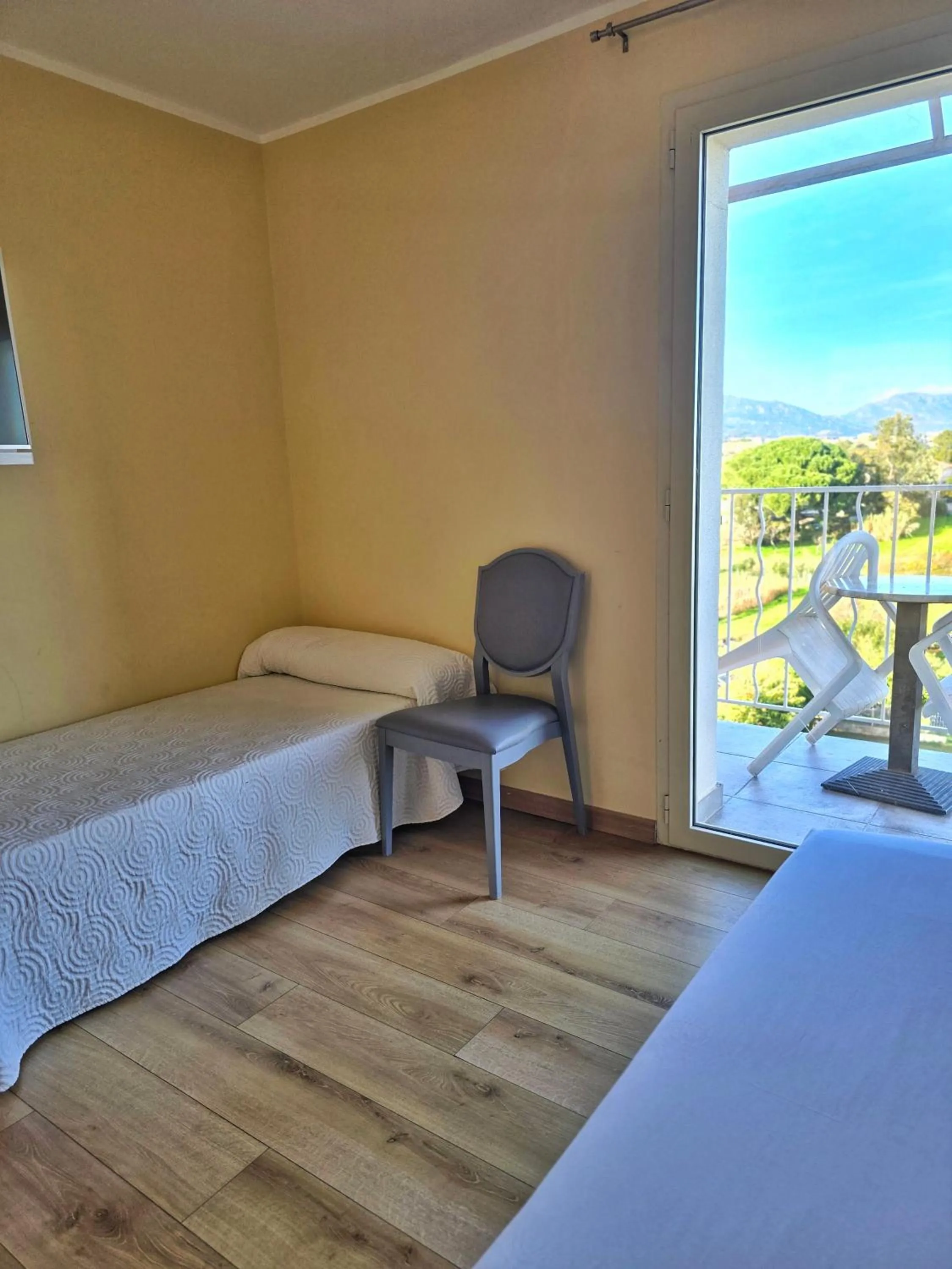 Bedroom, Bed in Castellu Rossu