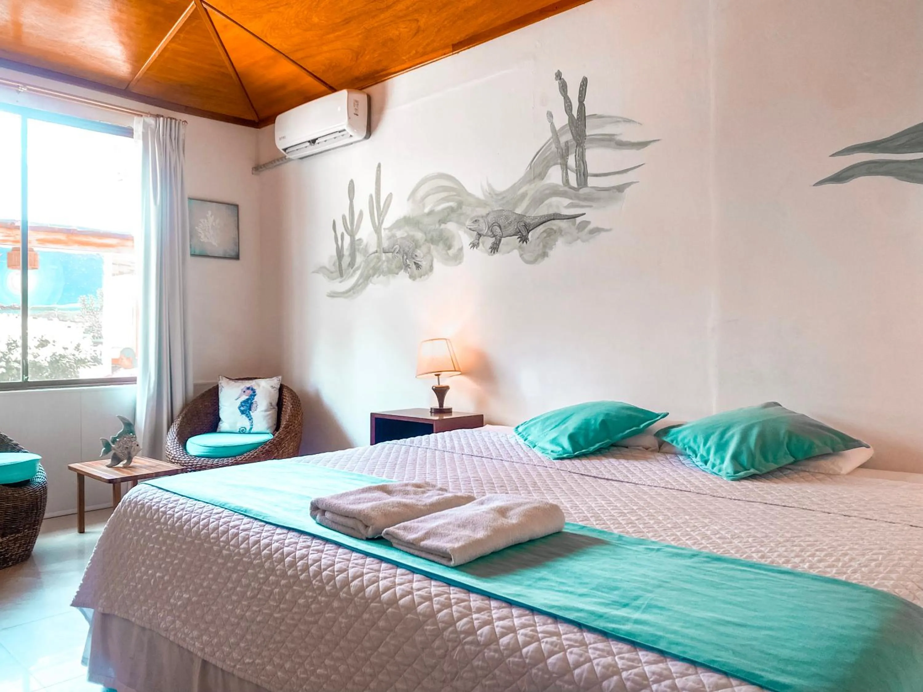 Bed in Hotel Coral Blanco with high speed internet Starlink and Galapagos Tour Operator