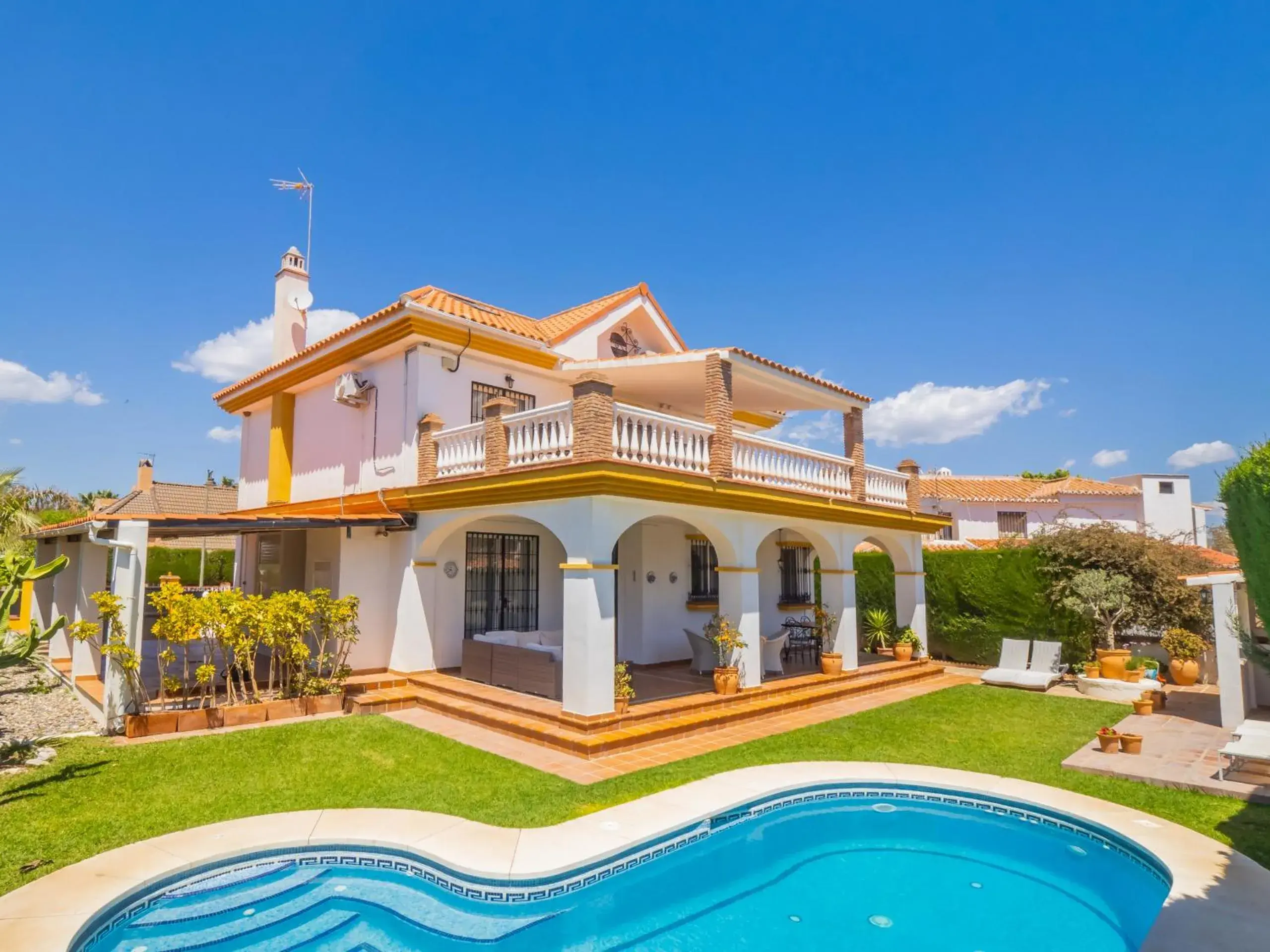 Cubo's Villa Yedra Guadalmar Cubo's Villa Yedra Guadalmar